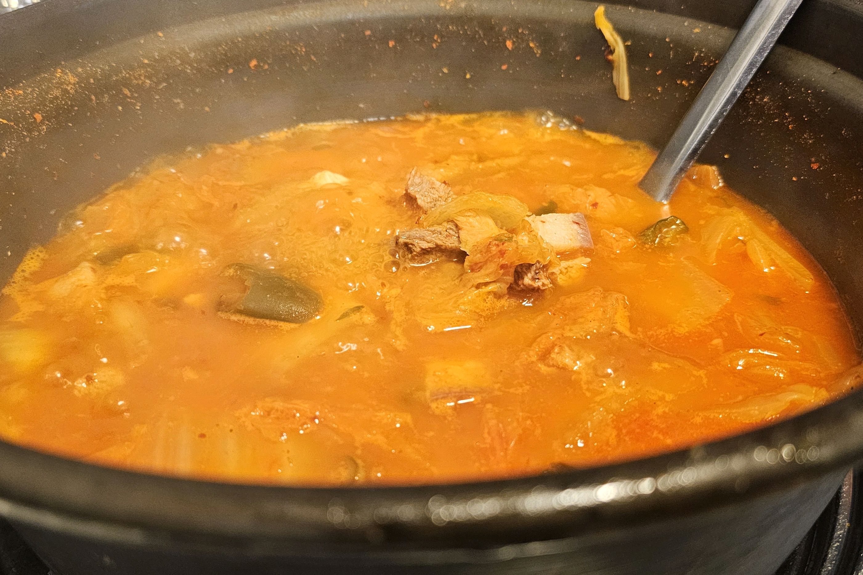  한국 서울 남부터미널역 주변 라면 전문점 백채김치찌개 교대역점