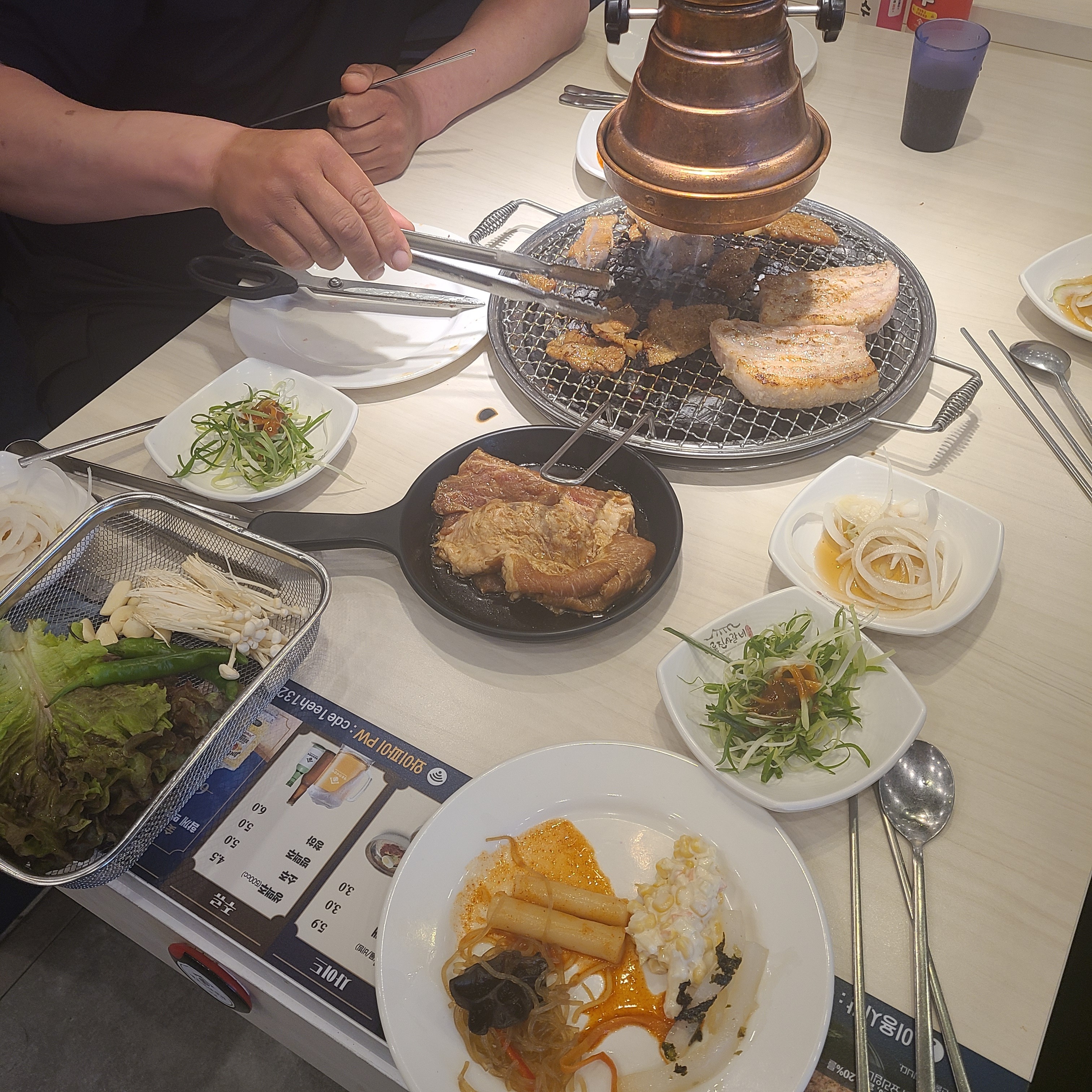 다양한 고기메뉴를 무한으로 먹기위해 다녀온 서울중곡점이에요 - 중곡역 맛집 명륜진사갈비 서울중곡점