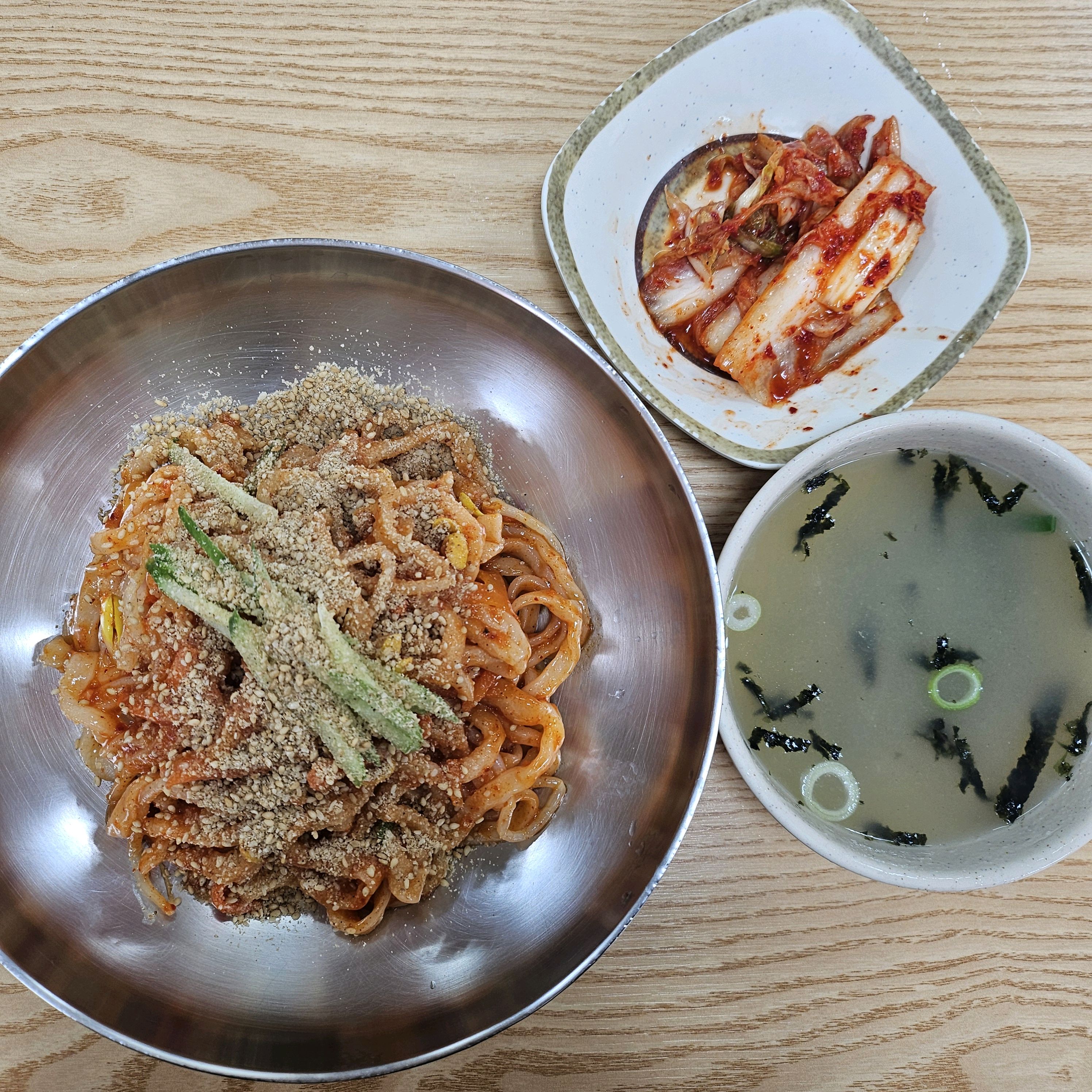
서울시 송파구 마천동 맛집 명동홍두깨손칼국수