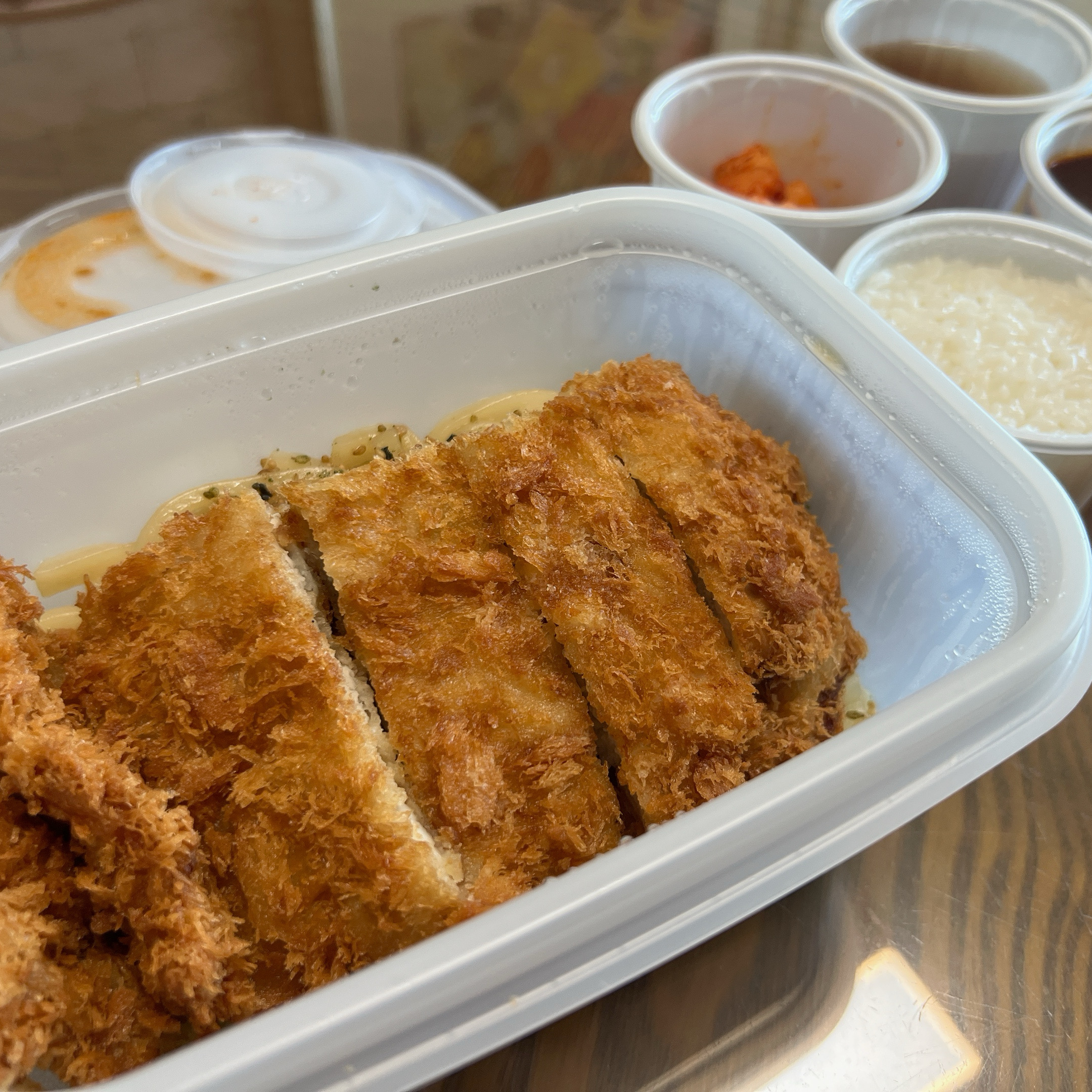 포장보다는 역시 매장에서 먹는게 맛있습니다. A세트 추천! - 초지동 맛집 홍익돈까스 안산초지점