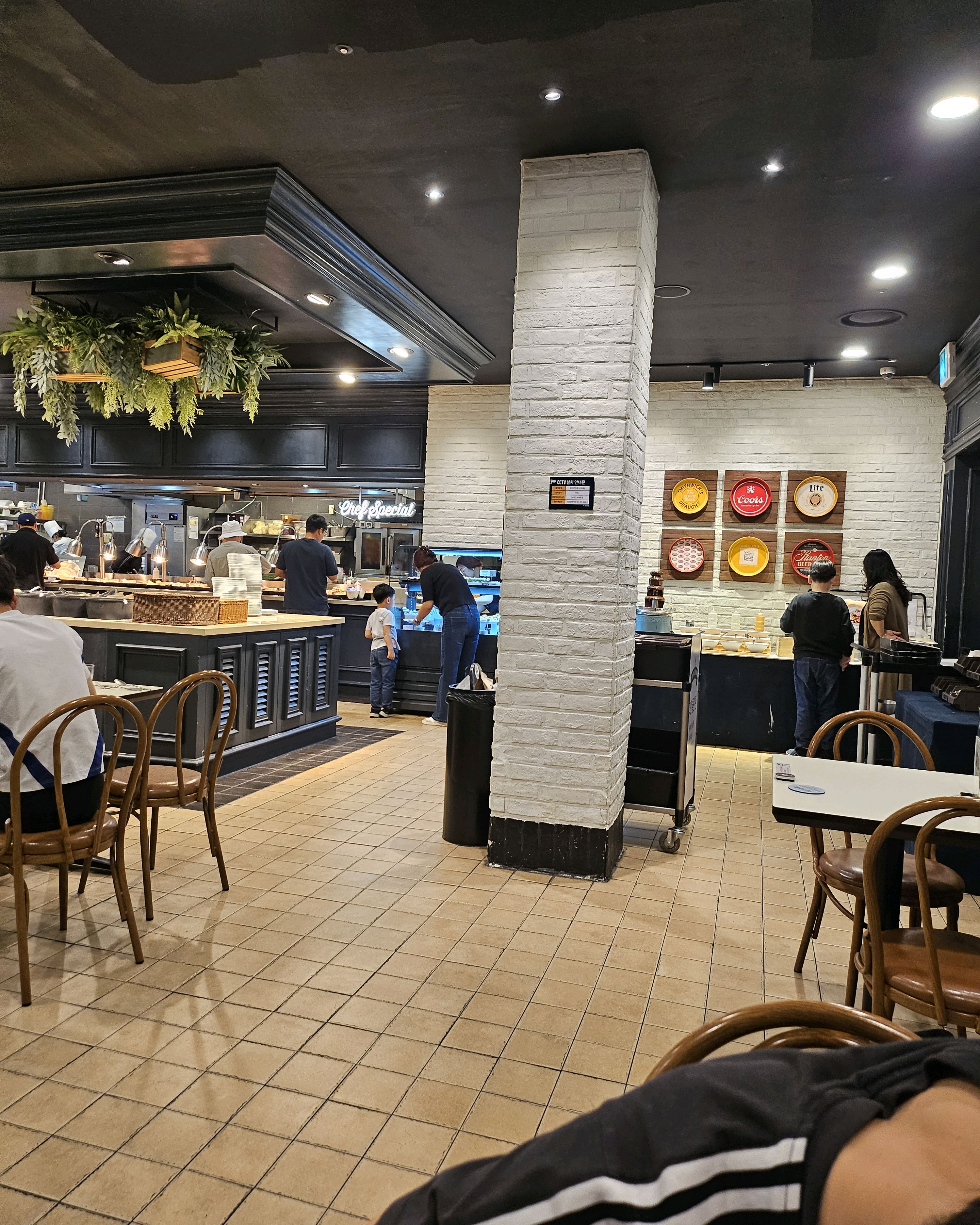 음식종류도 많고 애들이랑 맛있게먹어요 갈때마다 - 순천 맛집 애슐리퀸즈 NC 순천점