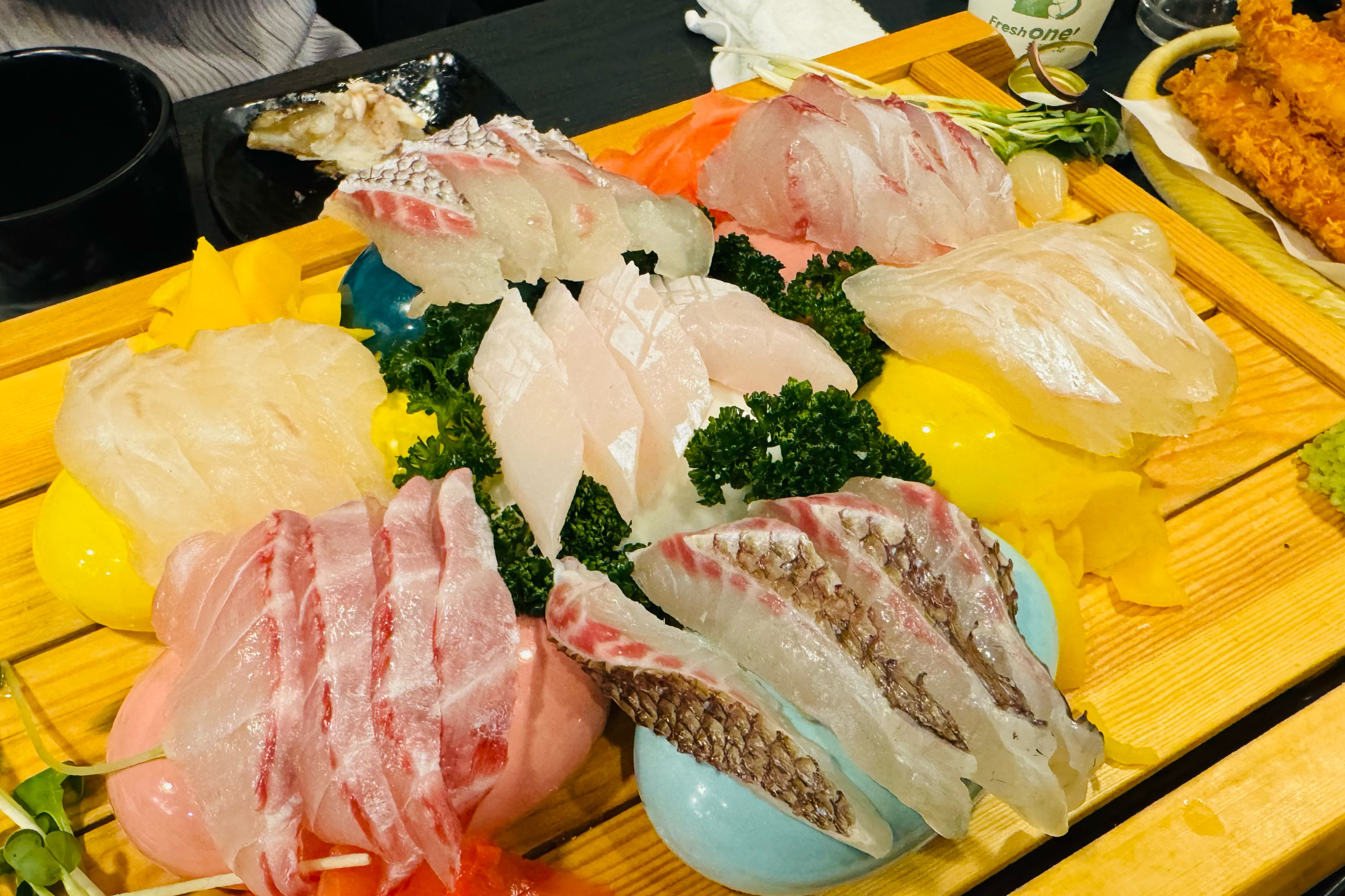 숙성회 맛집입니다. 정말 지금까지 먹어본 회 중에서 손꼽히게 맛있네요 - 인계동 맛집 물고기자리 인계점