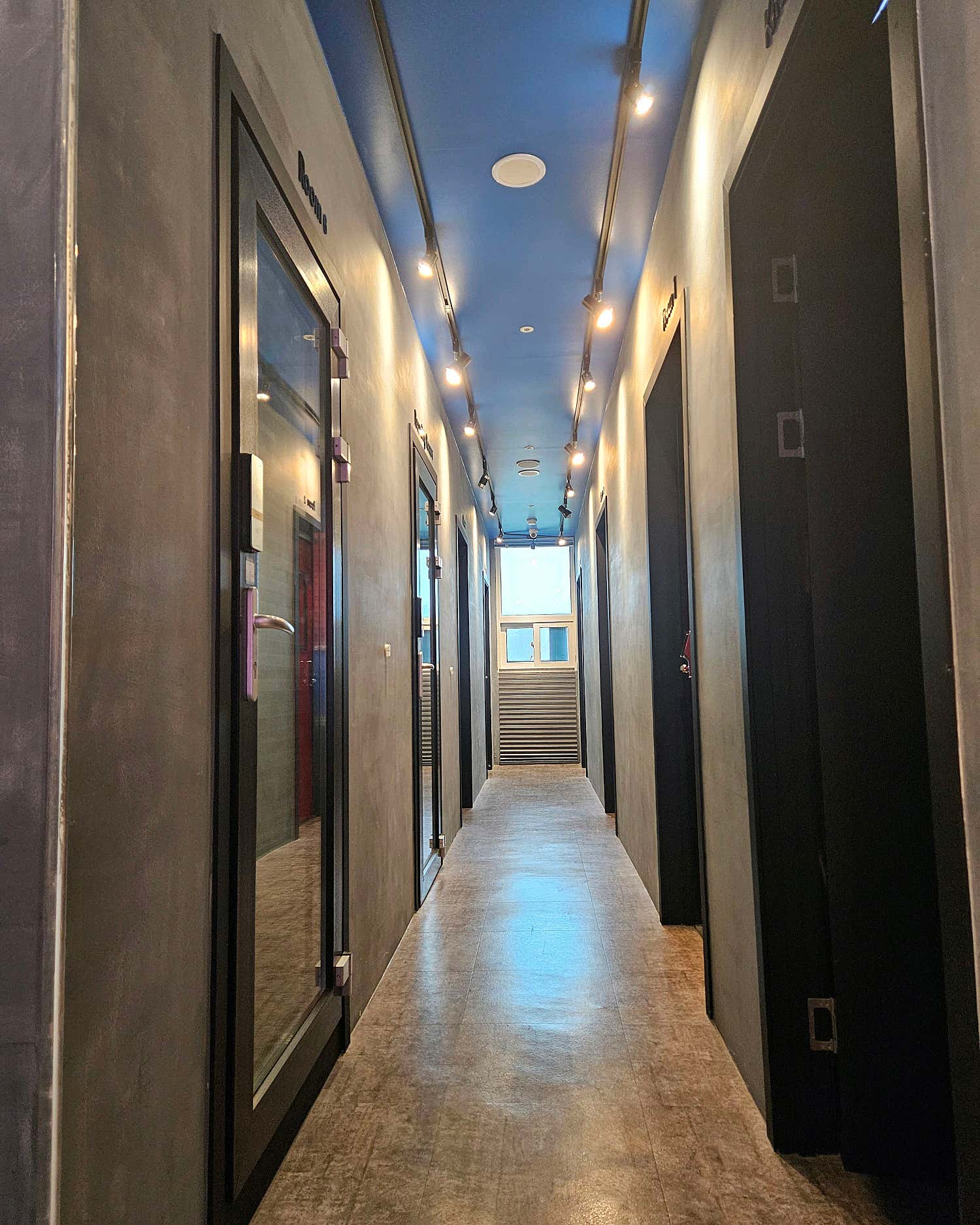 2번째 스튜디오 사진