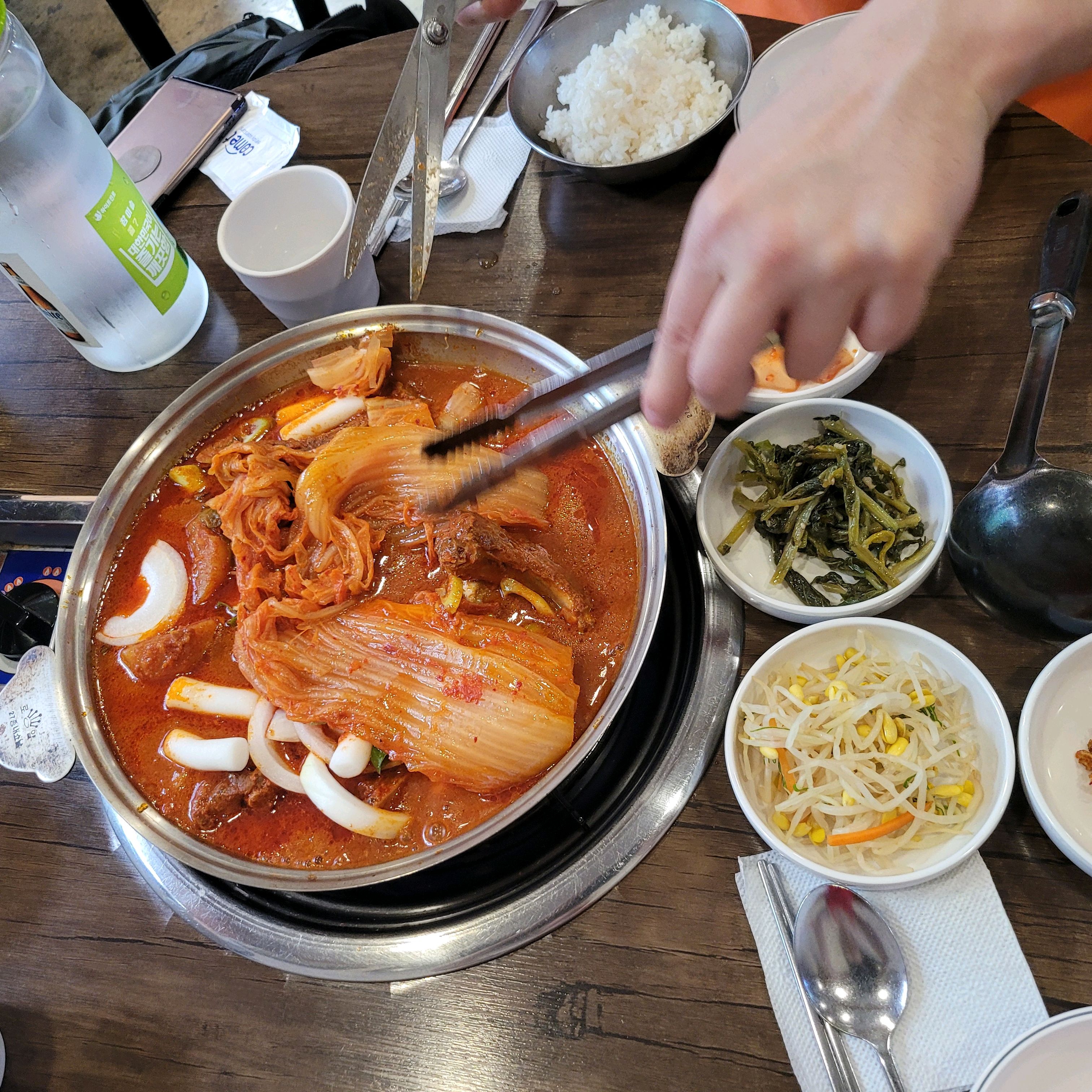 
서울시 중랑구 묵동 맛집 항아리 김치찌개