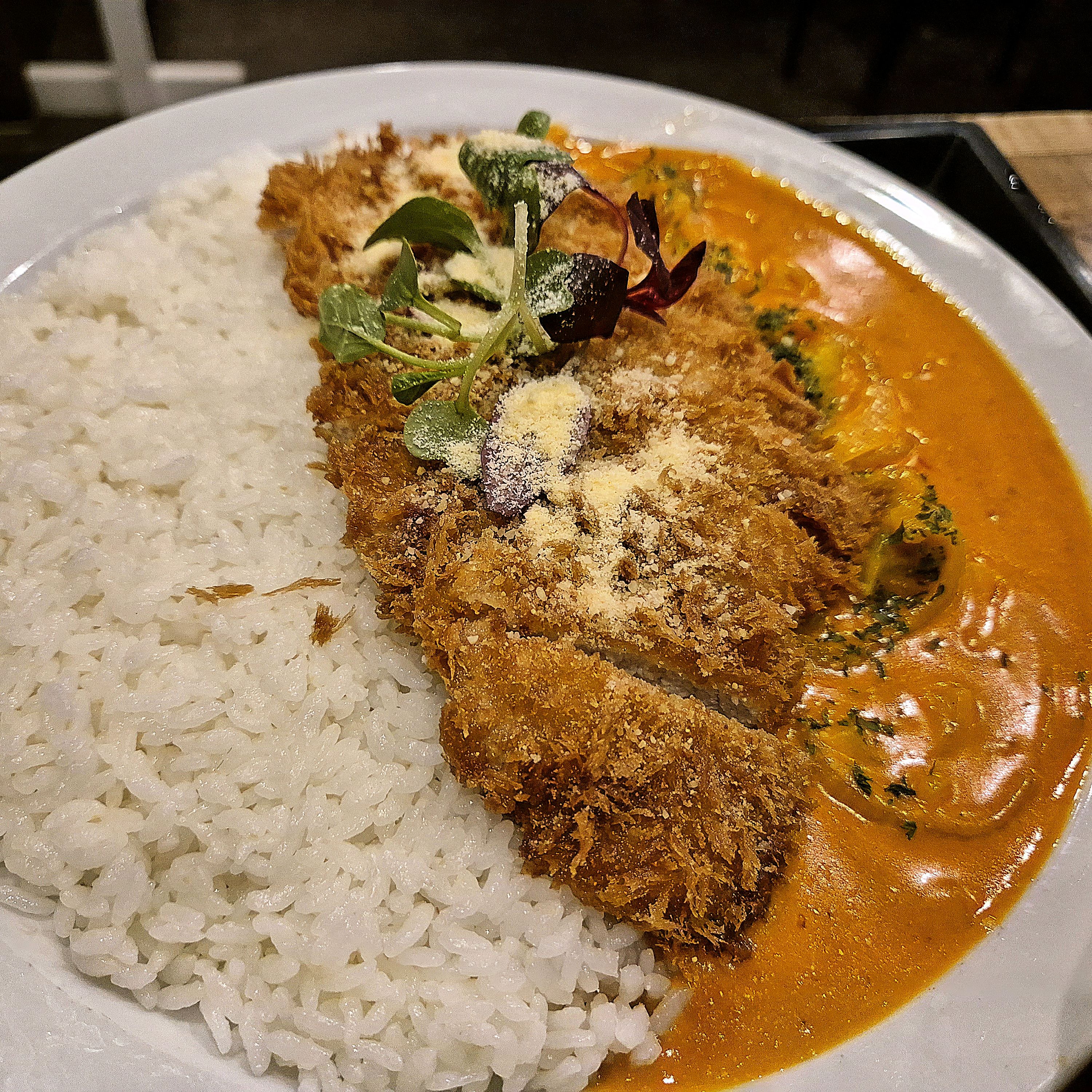 로제돈까스는 매콤해서 느끼하지 않아 좋아요! - 비산동 맛집 홍익돈까스 안양점