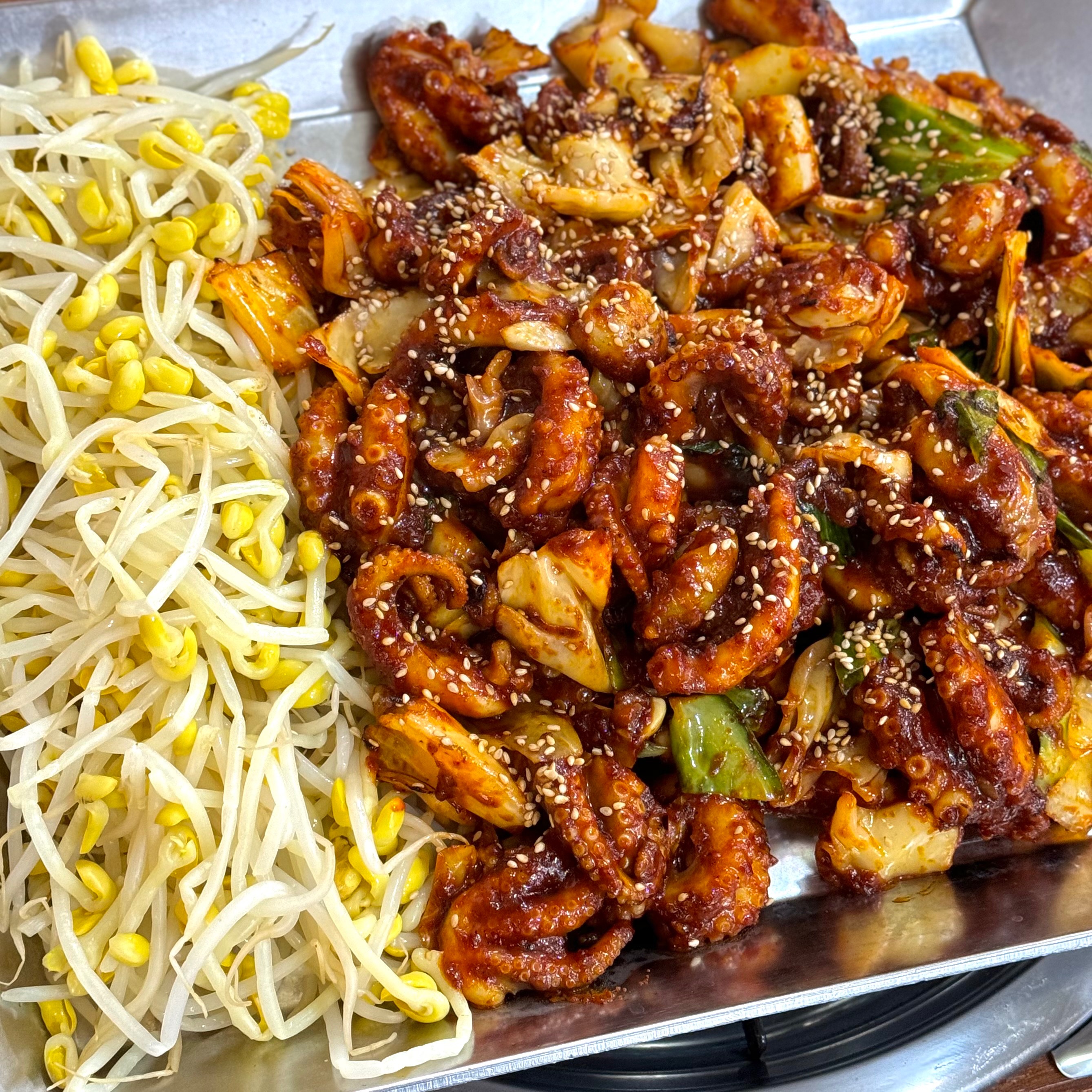 불향 가득한 쭈꾸미 맛집-! 양념이 맛있어서 볶음밥 선택아닌 필수 주문하셔야 해요 ㅋㅋ 성