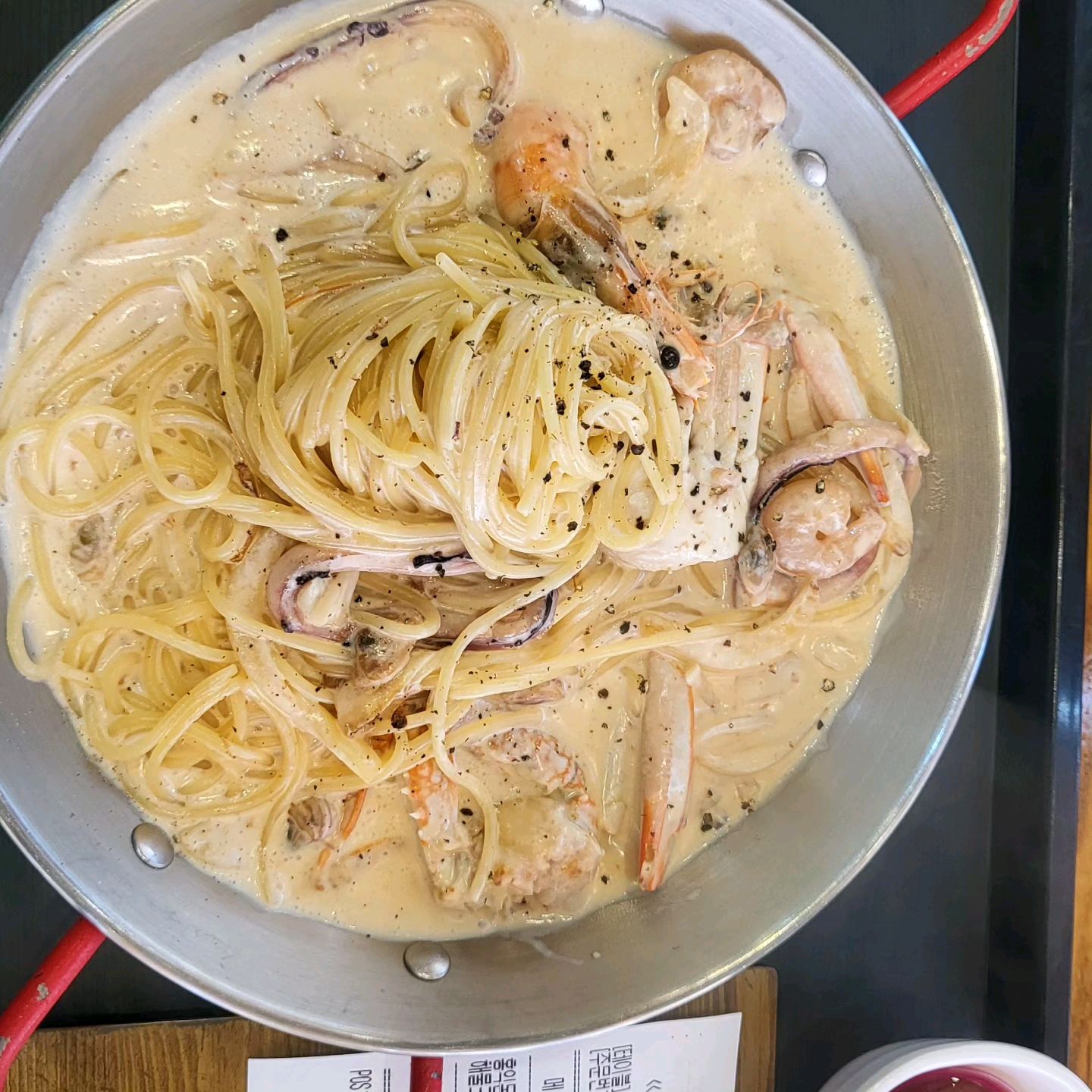 파스타는 살짝 아쉽네요 - 금릉역 맛집 홍익돈까스 파주금릉점