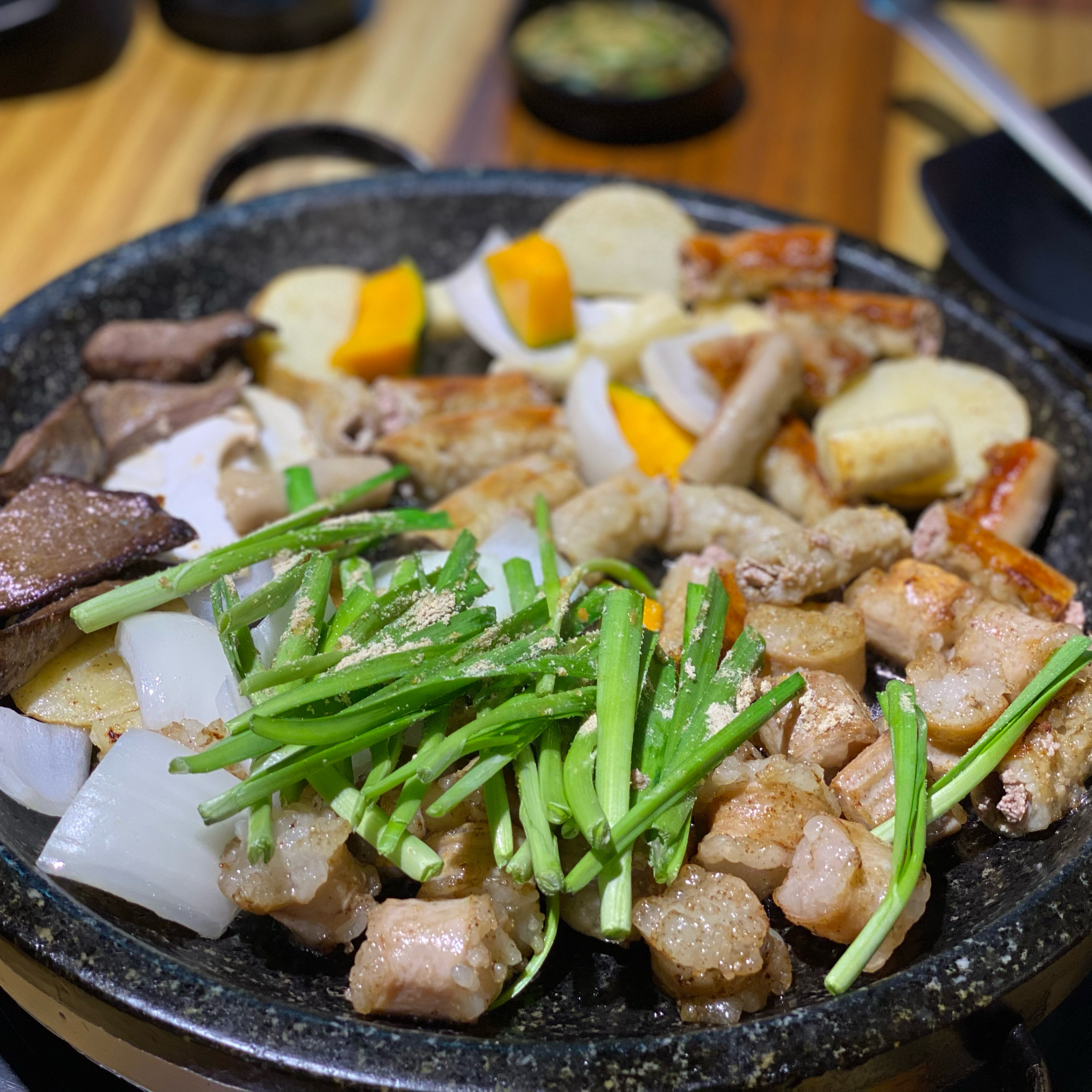 곱창이 곱이 많고 너무 맛있어요!! - 안양 맛집 옥돌양곱창구이 본점