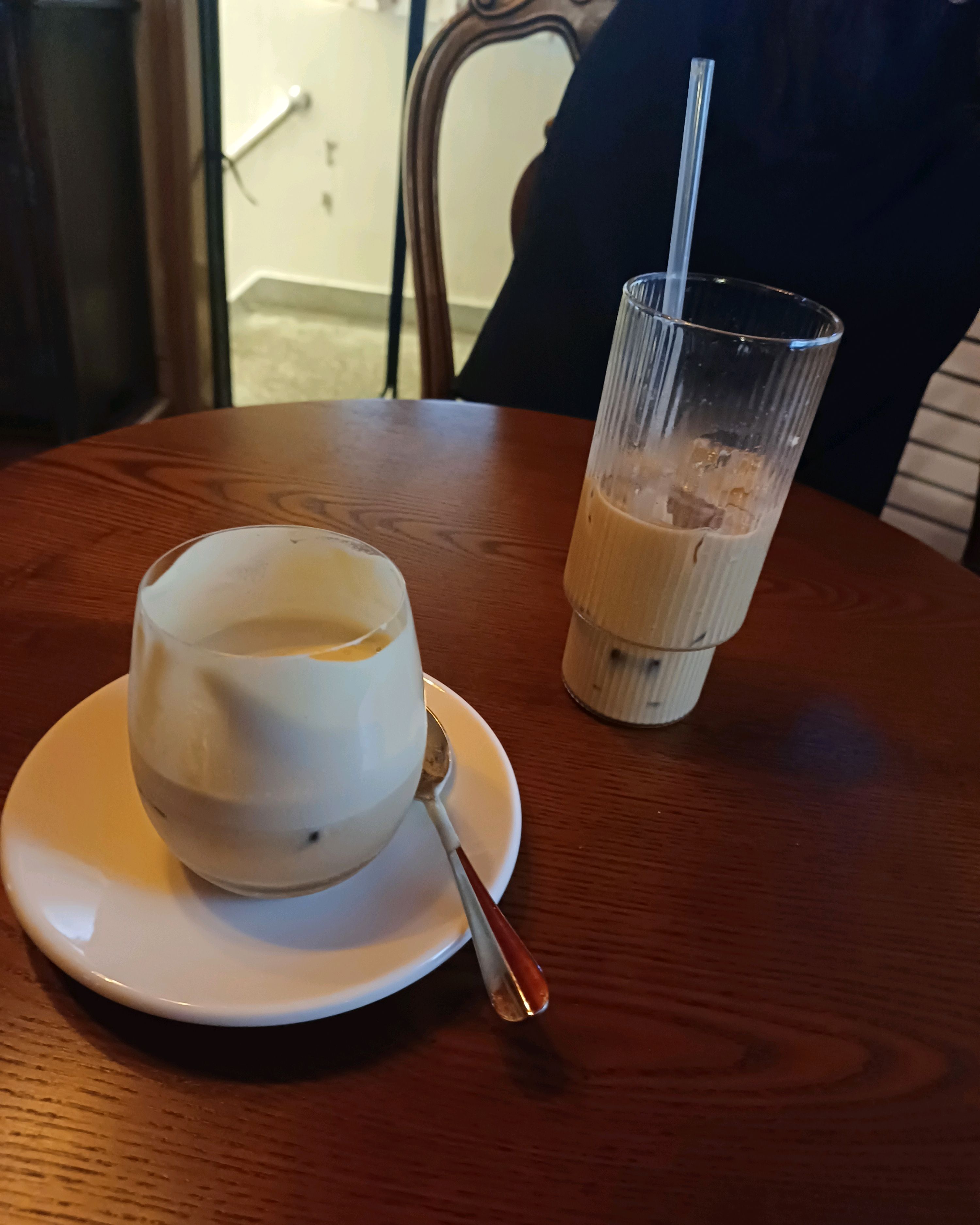 커피도 마시고 에이드도 마셨는데 다 맛있네요 - 천호동 맛집 몽중