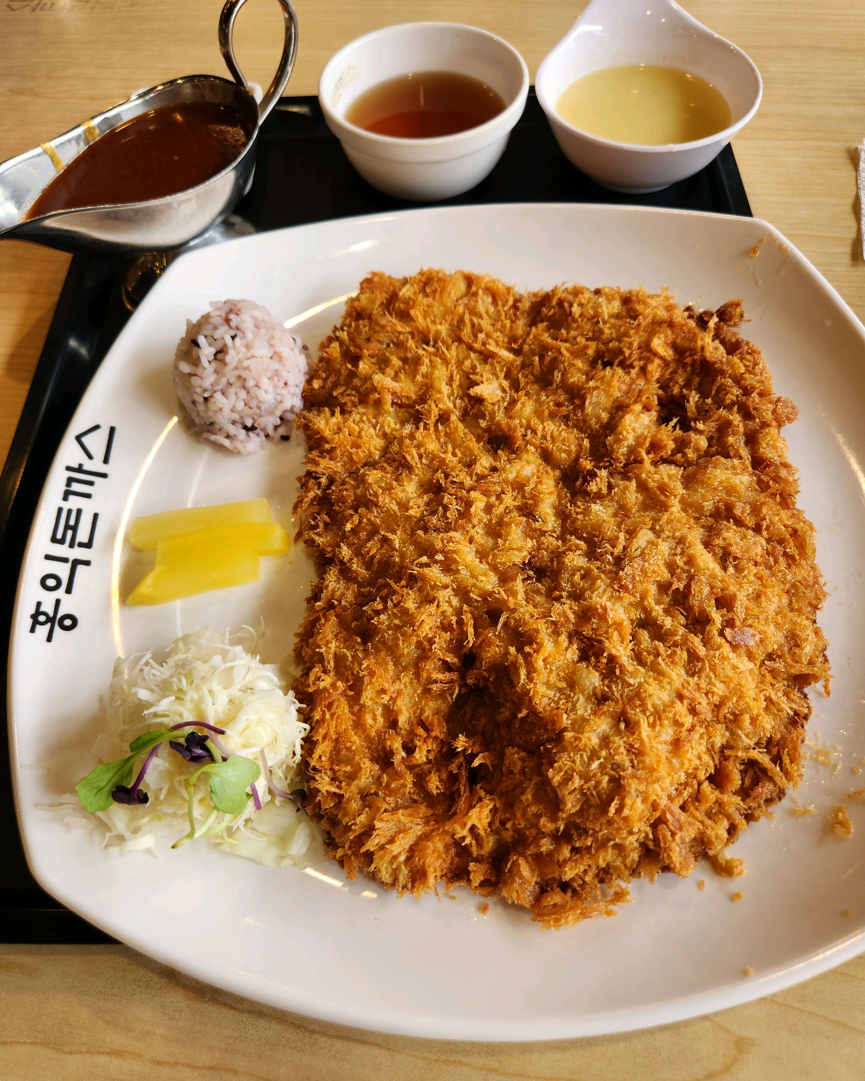 돈까스가 엄청크고 맛있어요^^ - 용인 처인구 맛집 홍익돈까스 처인구점