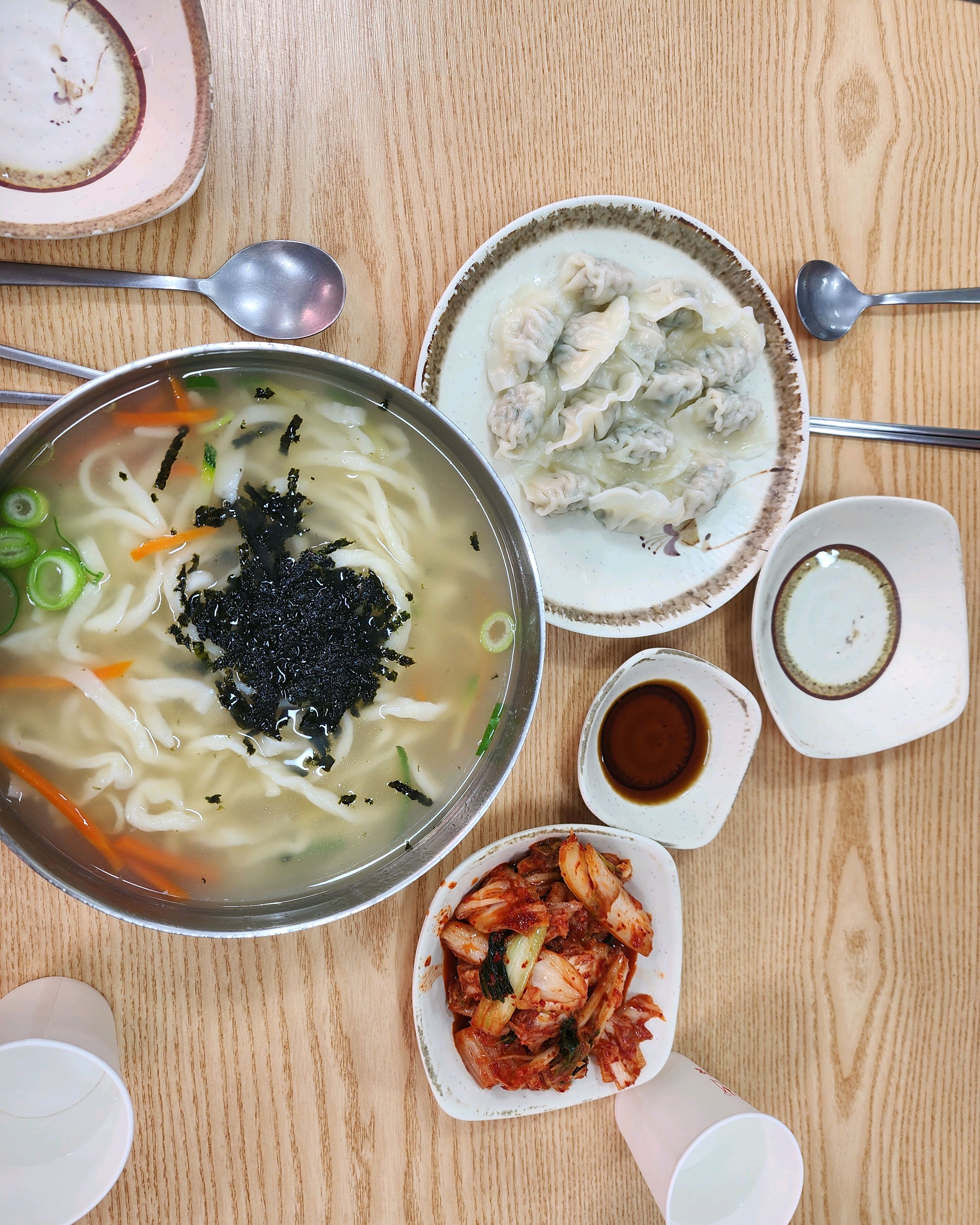 
서울시 송파구 마천동 맛집 명동홍두깨손칼국수