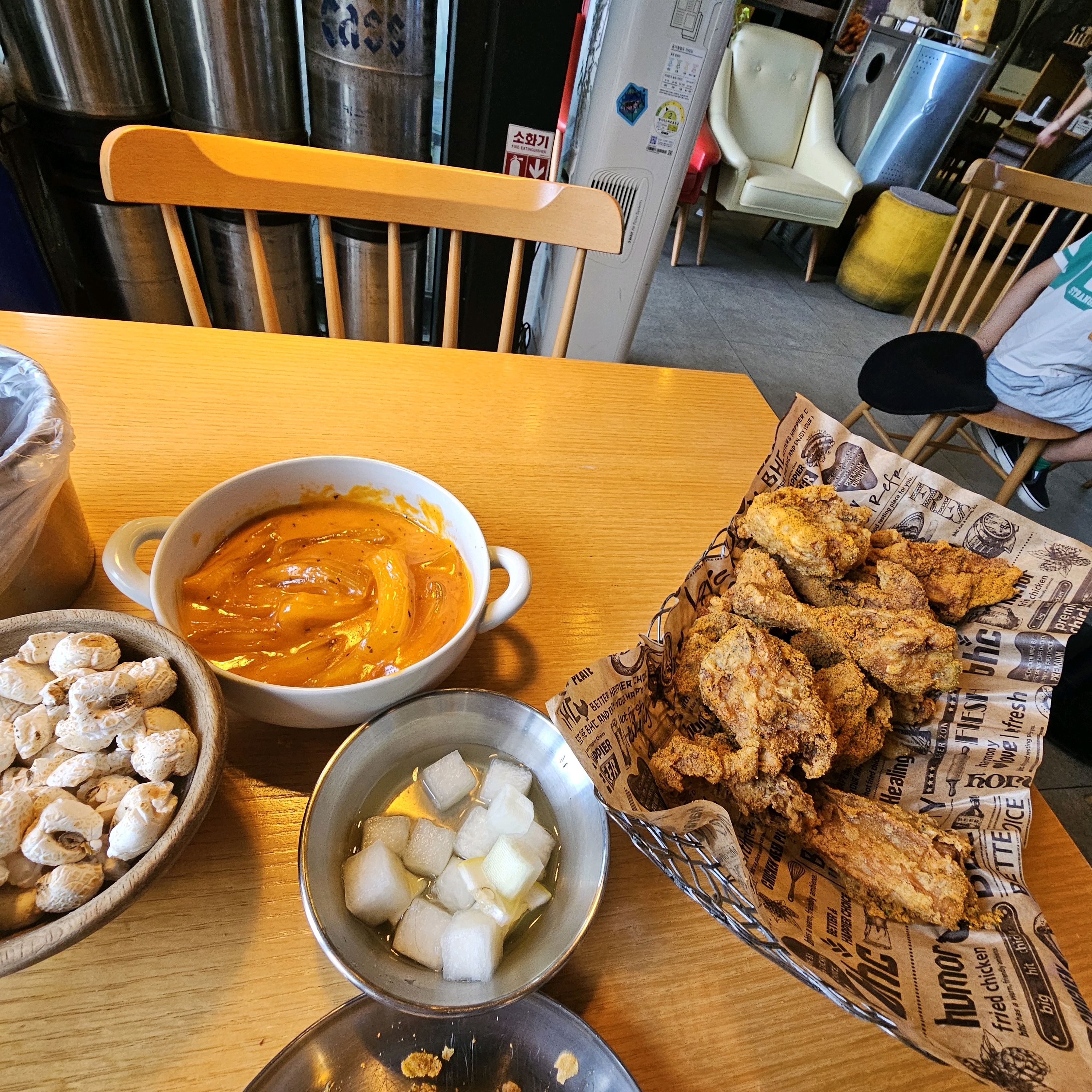 [인천공항 맛집 BHC치킨 인천공항점] 직접 가본 로컬 리뷰