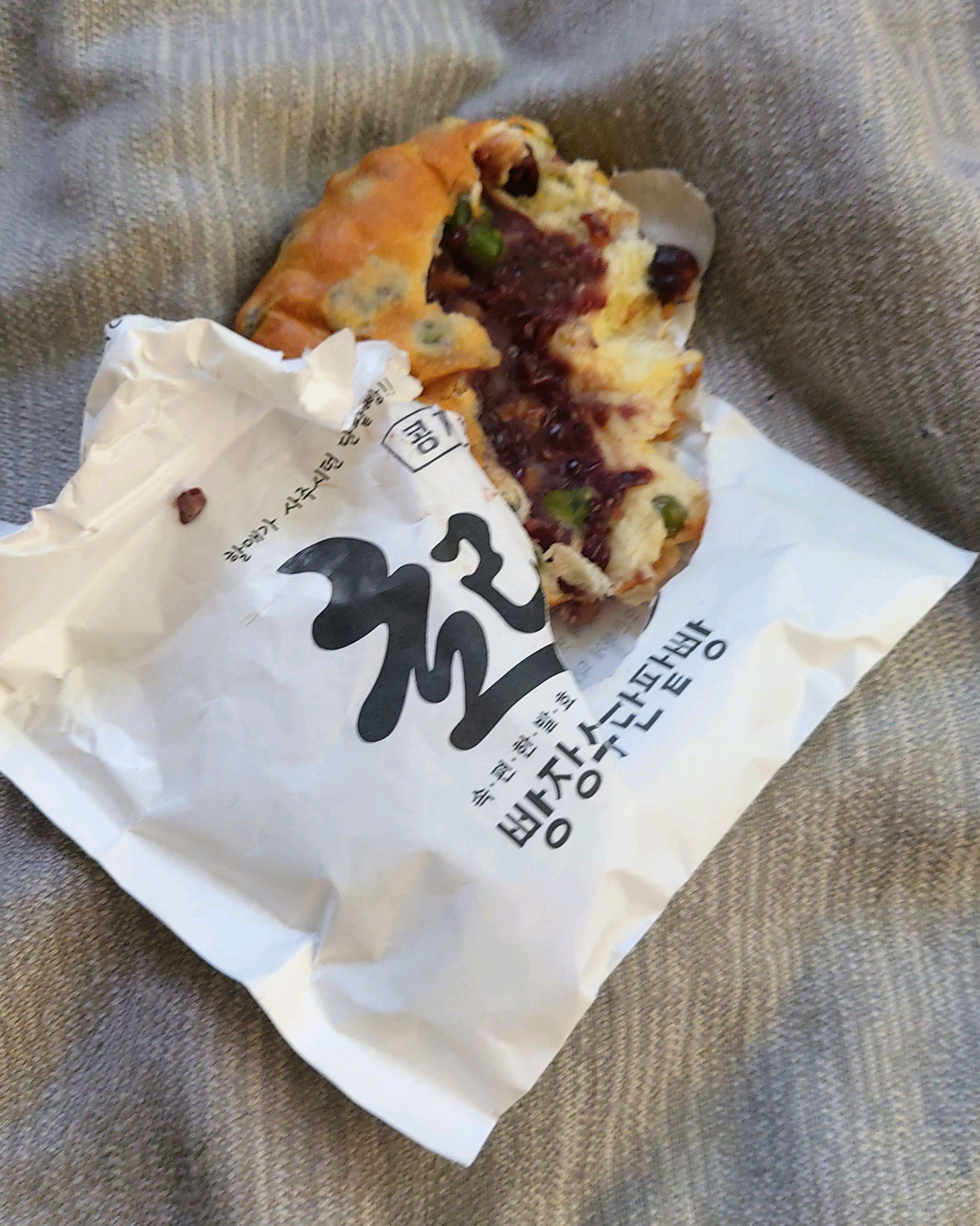교육장 근처라 ㅣ년만에 방문했더니 콩빵 모양이 조금 바뀌긴했어요 ㅋ 작년 처음 마주한
