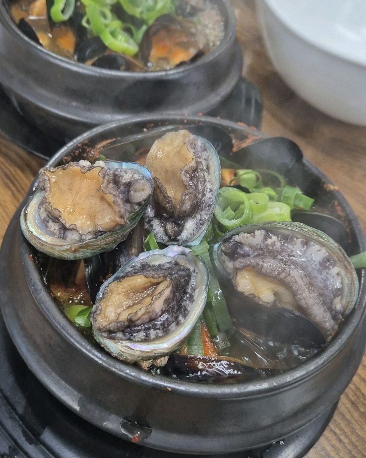  제주시 해산물 시장 식당 어마장장 해물뚝배기