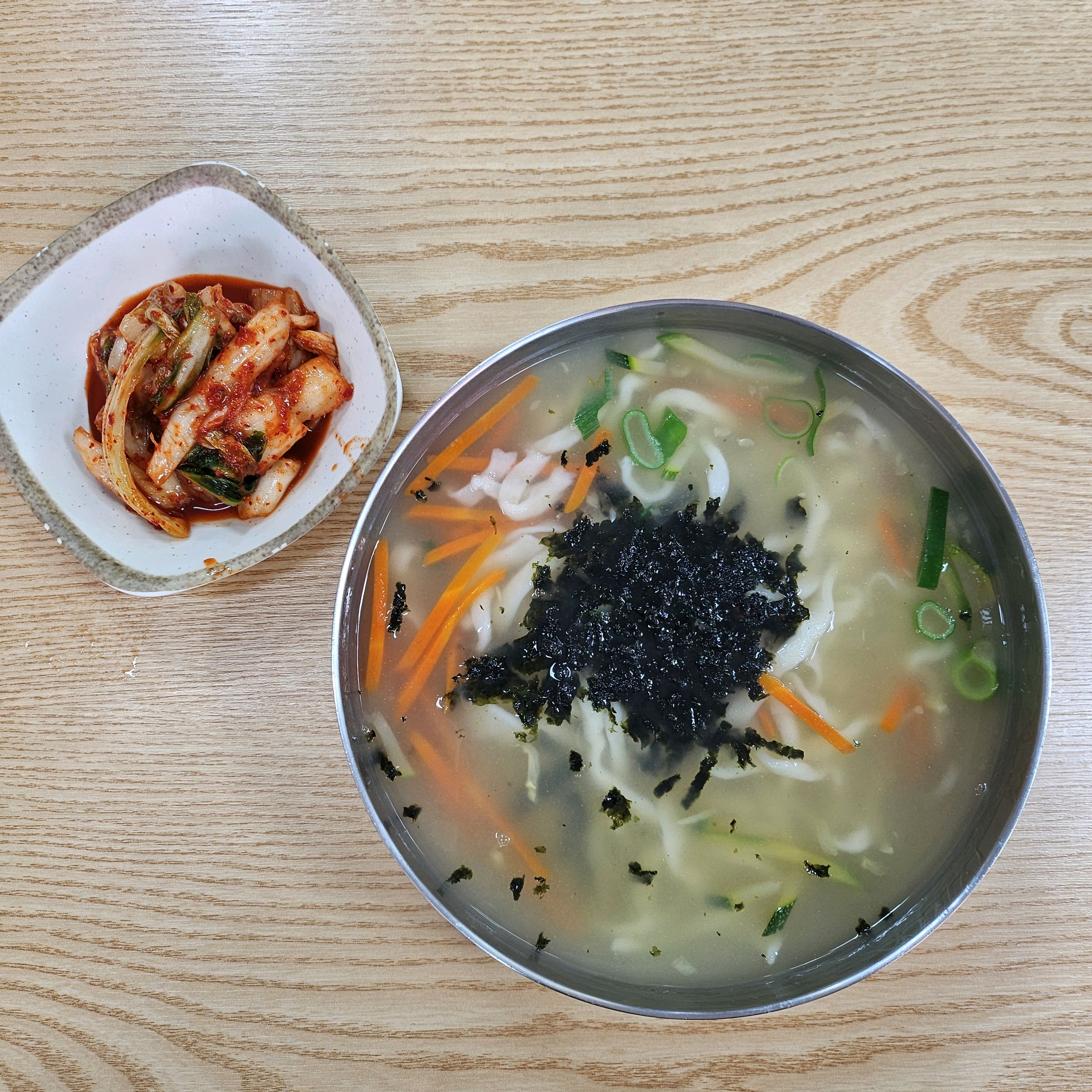 
서울시 송파구 마천동 맛집 명동홍두깨손칼국수