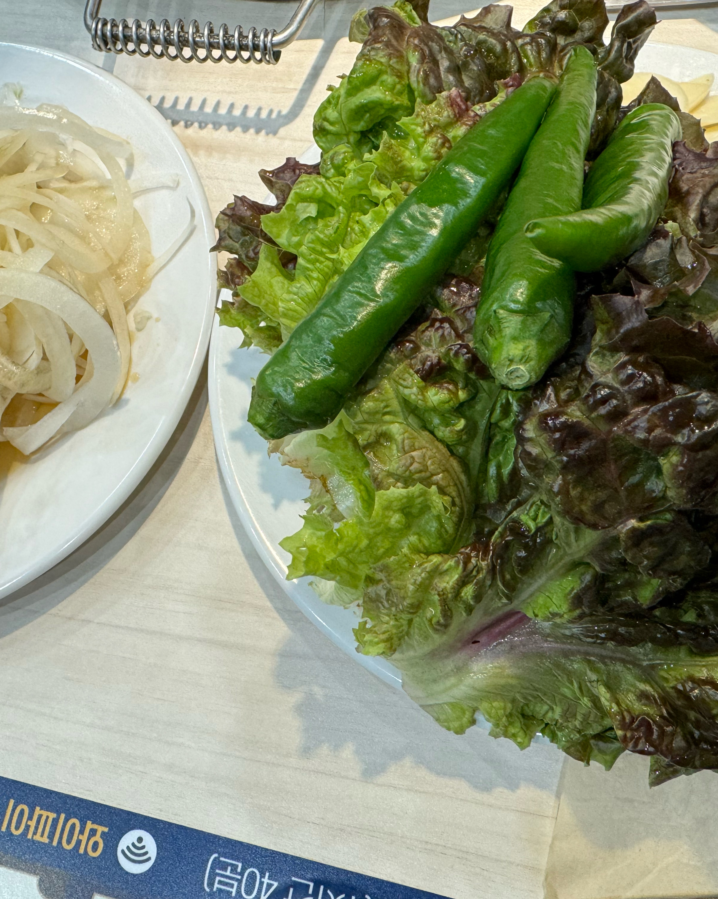 양념고기굽다보니 연기가잘나고 잘탑니다 - 의정부 용현동 맛집 명륜진사갈비 의정부송산역점