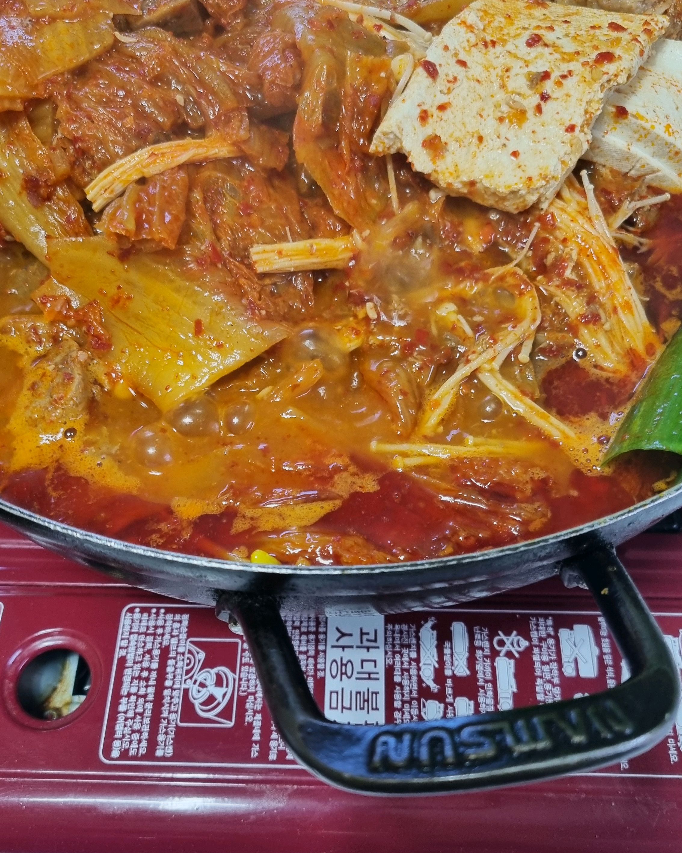 
경마공원역식당 푸짐한 김치 감자탕