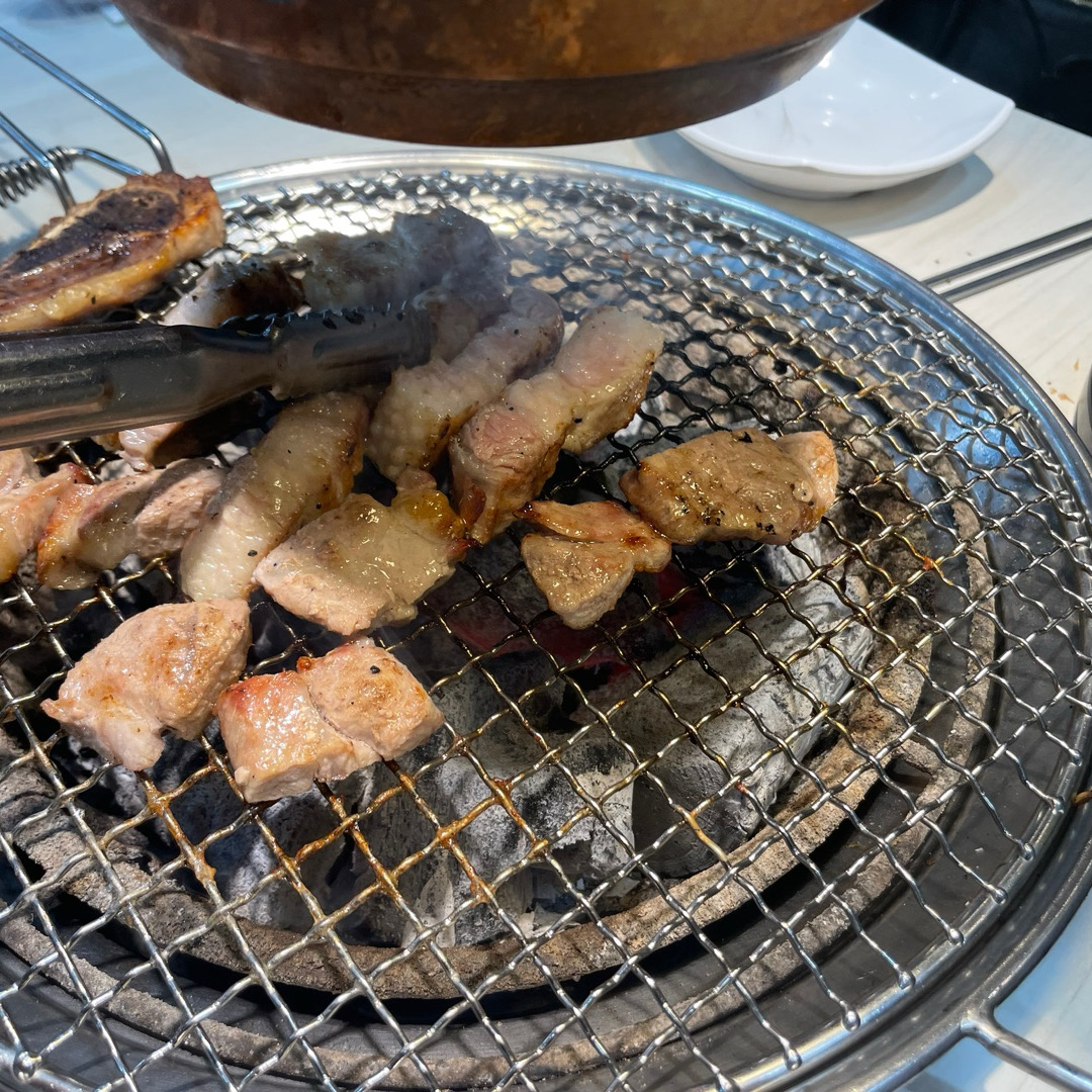 석관동 맛집 명륜진사갈비… 리뉴얼되고 첨왔는데 기대 이상이였어요! 리뉴얼 전에는 너무 정신