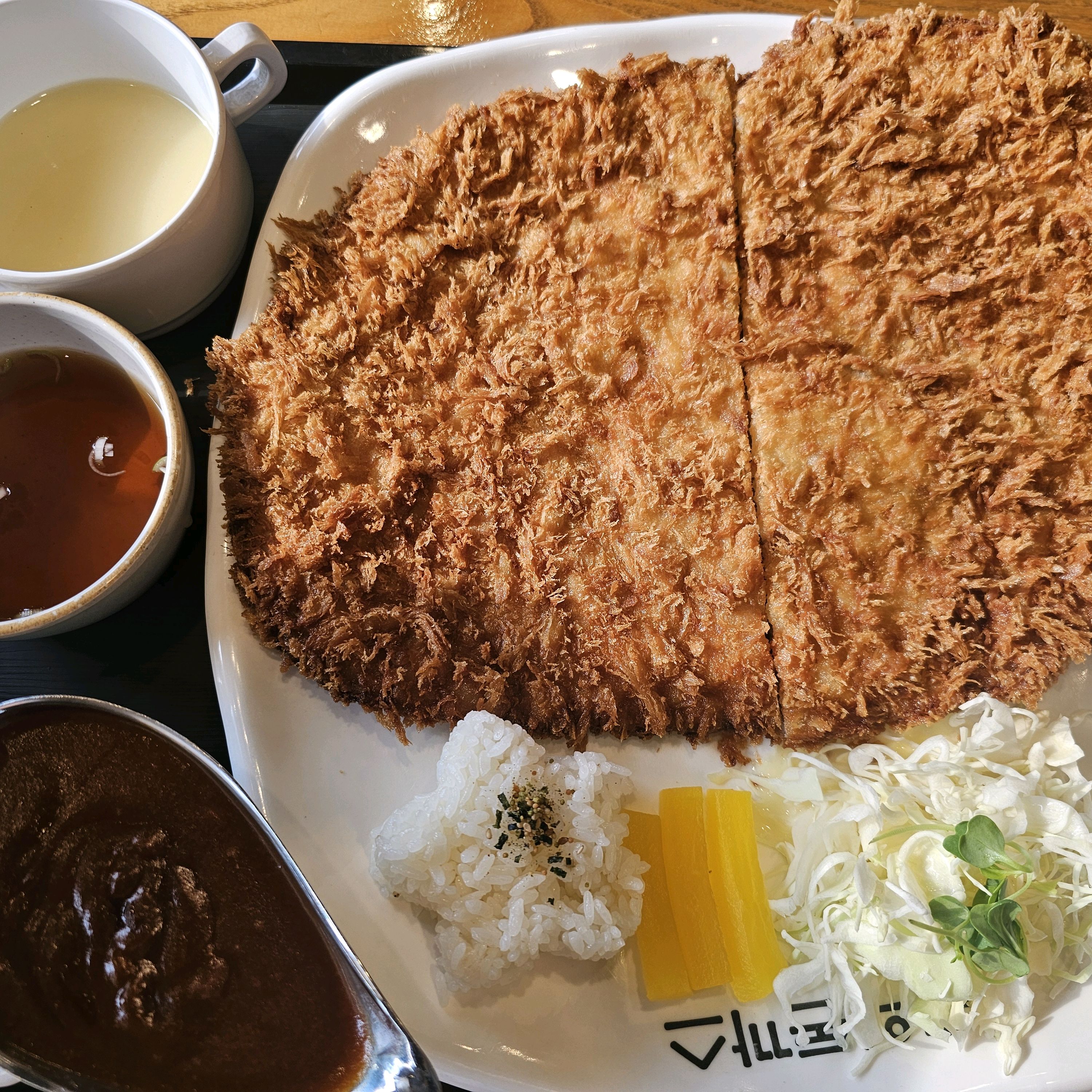 홍익돈까스 아들과 오랜만에 방문해서 돈까스와 로제스파게티 주문해서 먹었는데 맛있네요~~ - 의정부 신곡동 맛집 홍익돈까스 의정부신곡점