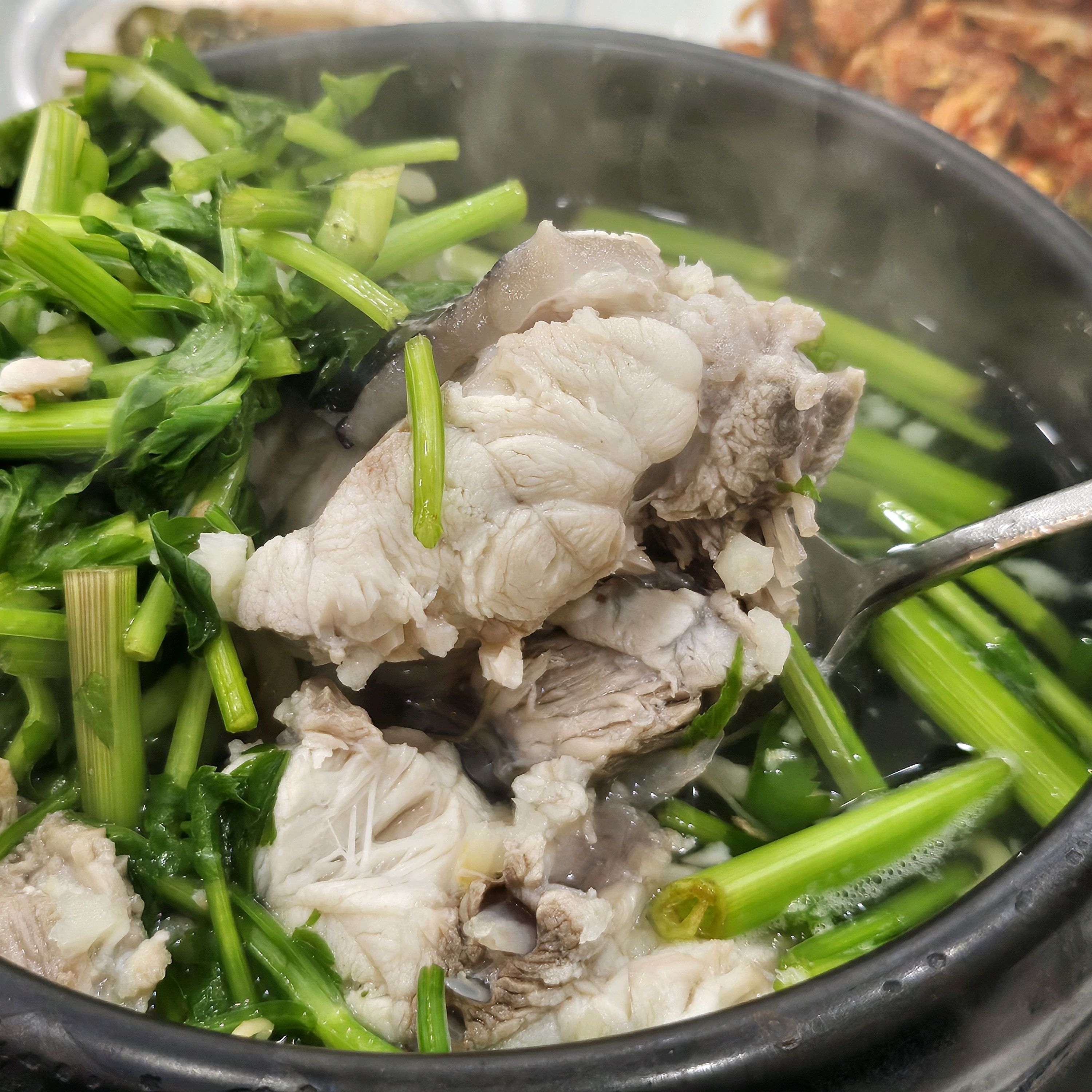 까치복국 너무 맛있어요 복국 좋아해서 다양한 곳 많이 가봤는데 비린맛 없고 생선 부드럽고