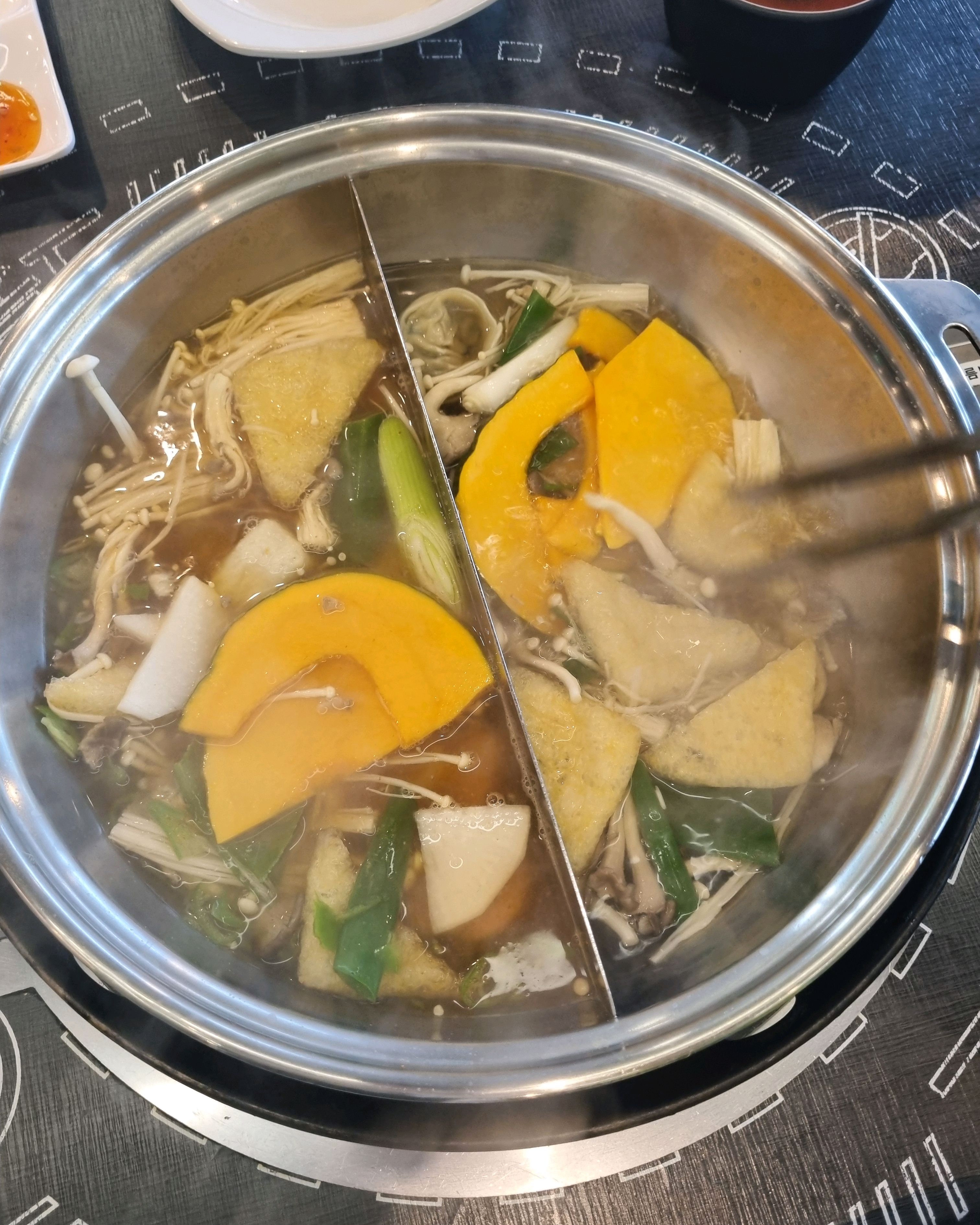 소담촌 처음 가봤는데 생각보다 질도 좋고 맛도 있네요 사장님 넘 친절해서 편하게 먹고