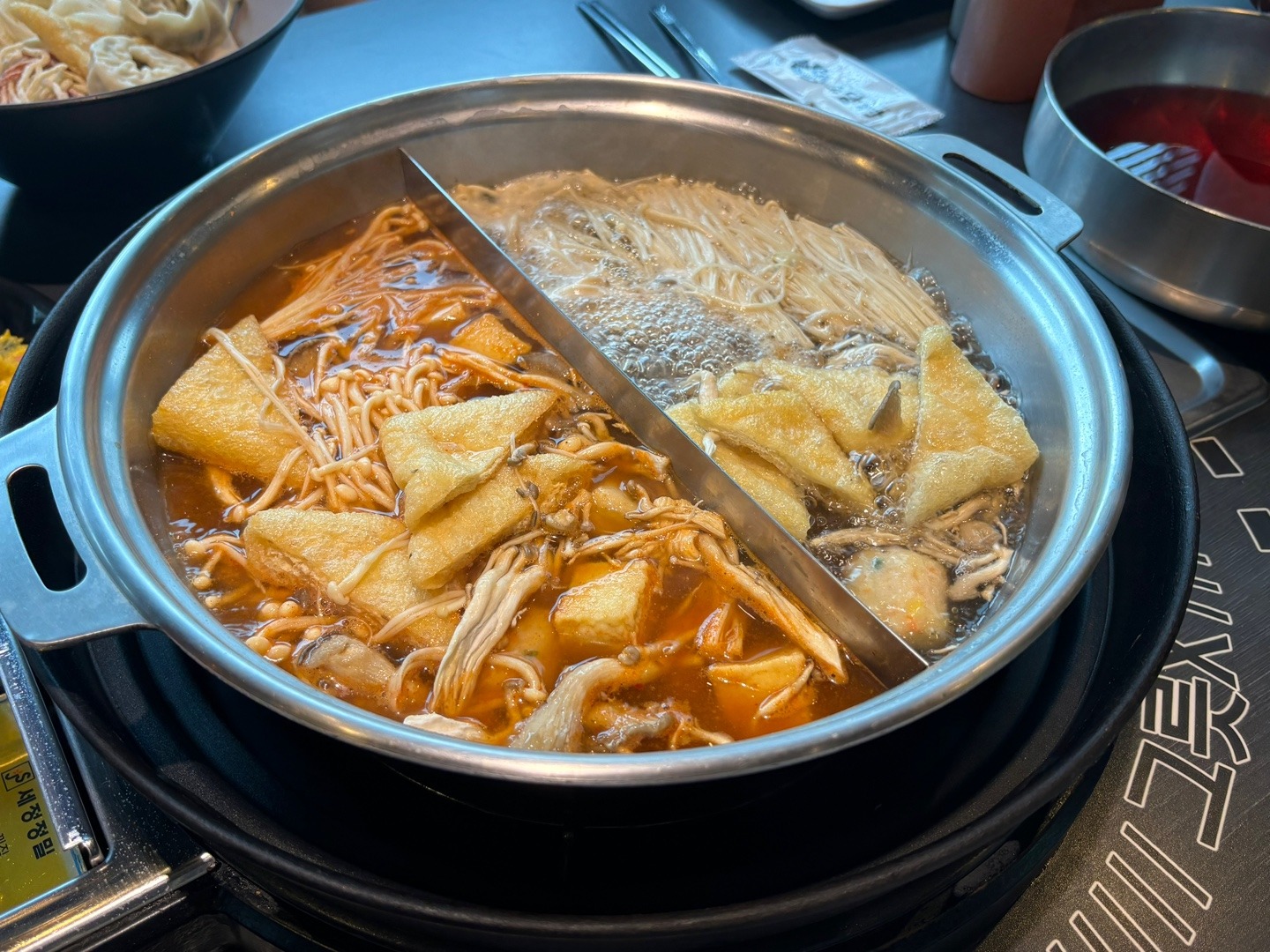매장이 넓고 좌석이많아서 가족모임하기 좋아요 - 전주 송천동 맛집 소담촌 전주송천점