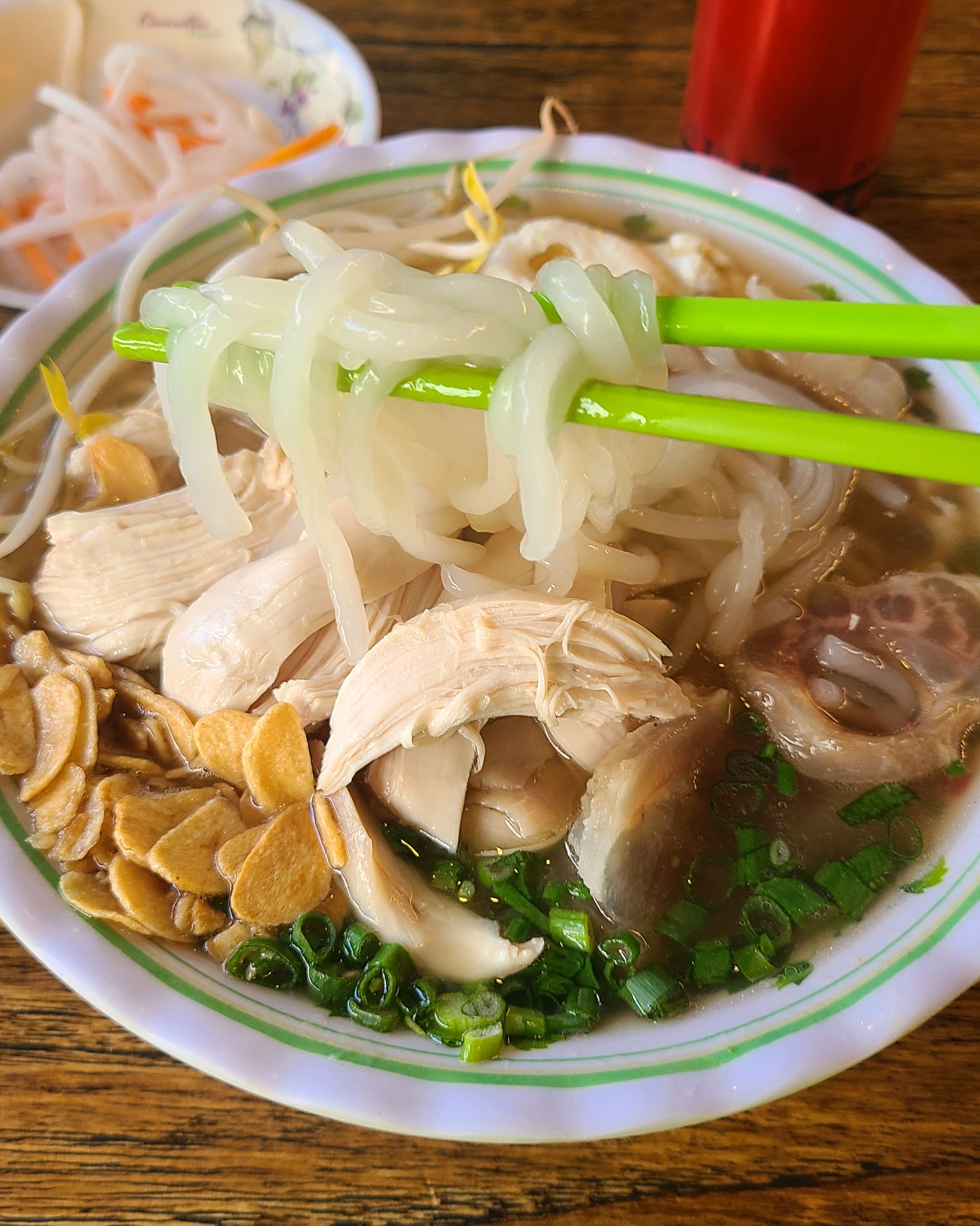 점심도 저녁도 아닌 어중간한 시간에 가니... 바로 입장했습니다!! - 망원동 맛집 라오삐약