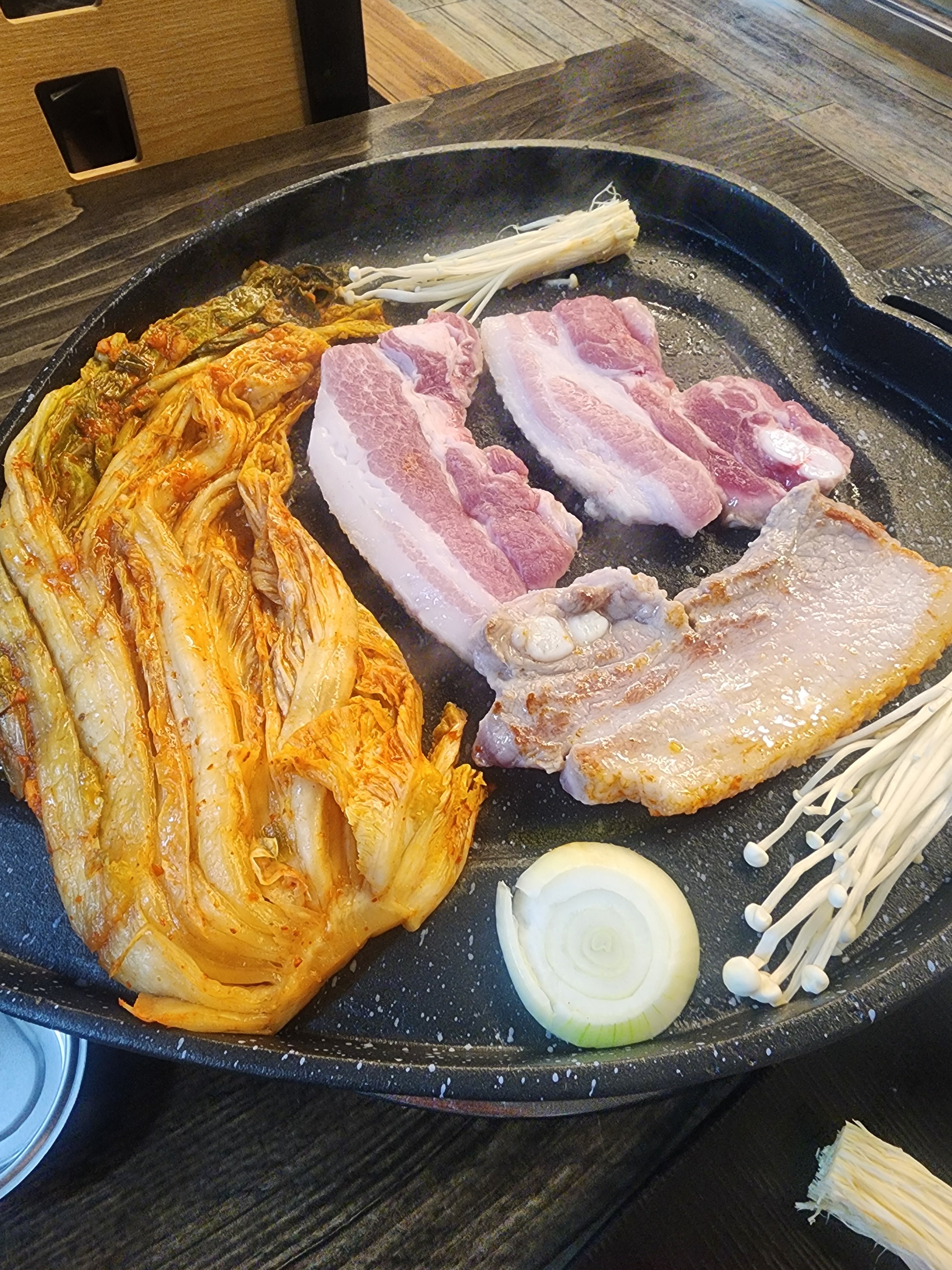 대천 맛집 [돈돼지 삼겹살] 직접 가본 로컬 리뷰