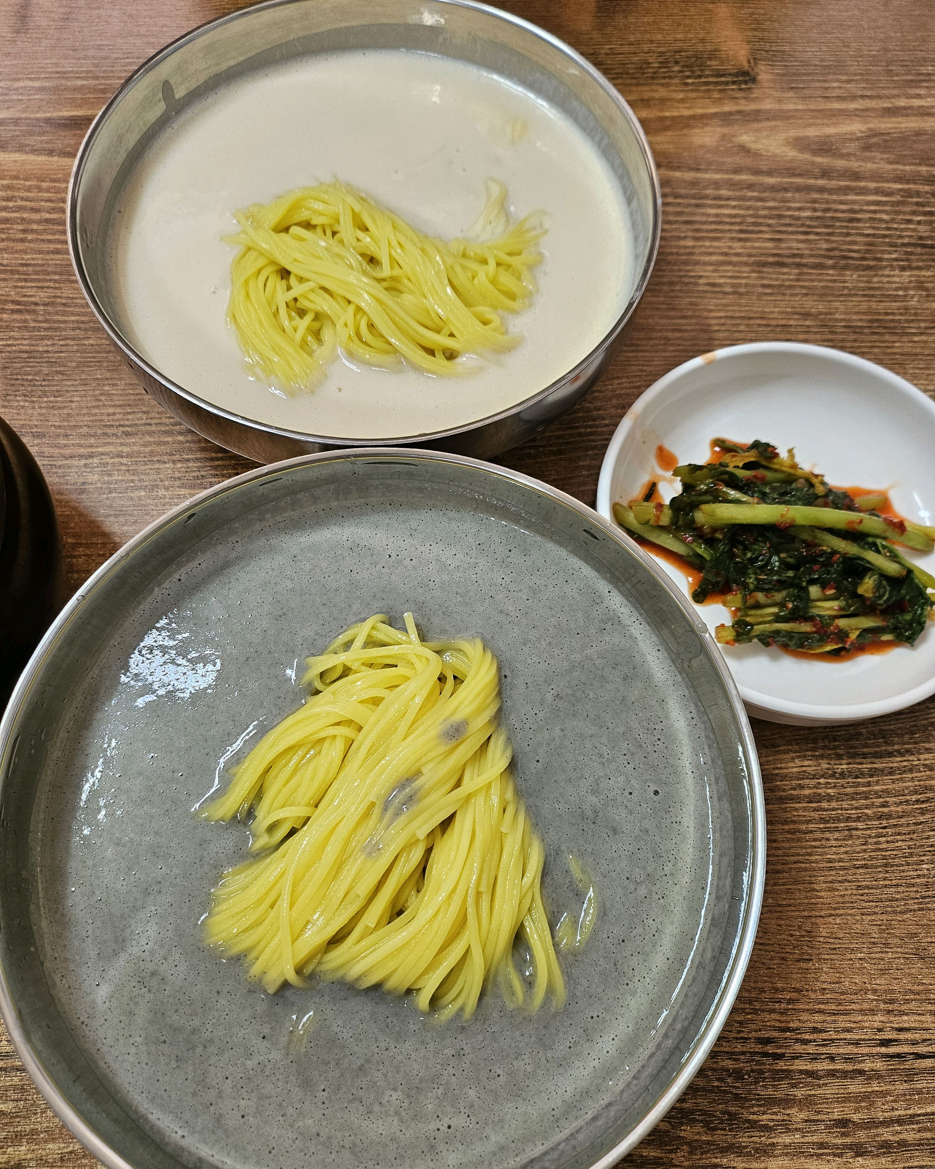 역시~~30분 정도 기다려 먹었어요.목포 유달콩물이 생갈나는 진한맛이에요 - 대전 맛집 고단백식당