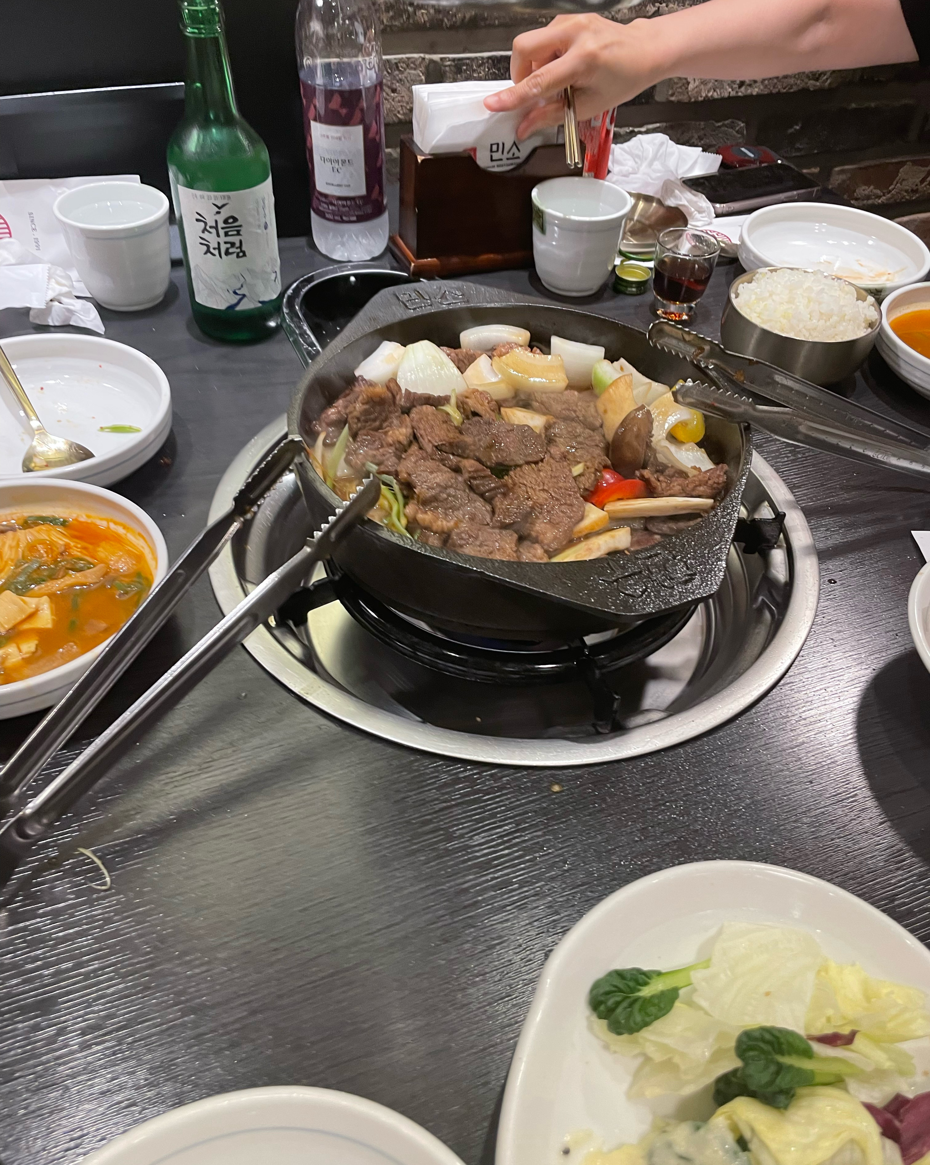 고기가 신선하고 음식들이 맛있어요 - 여의도 맛집 민소한우 서여의도점