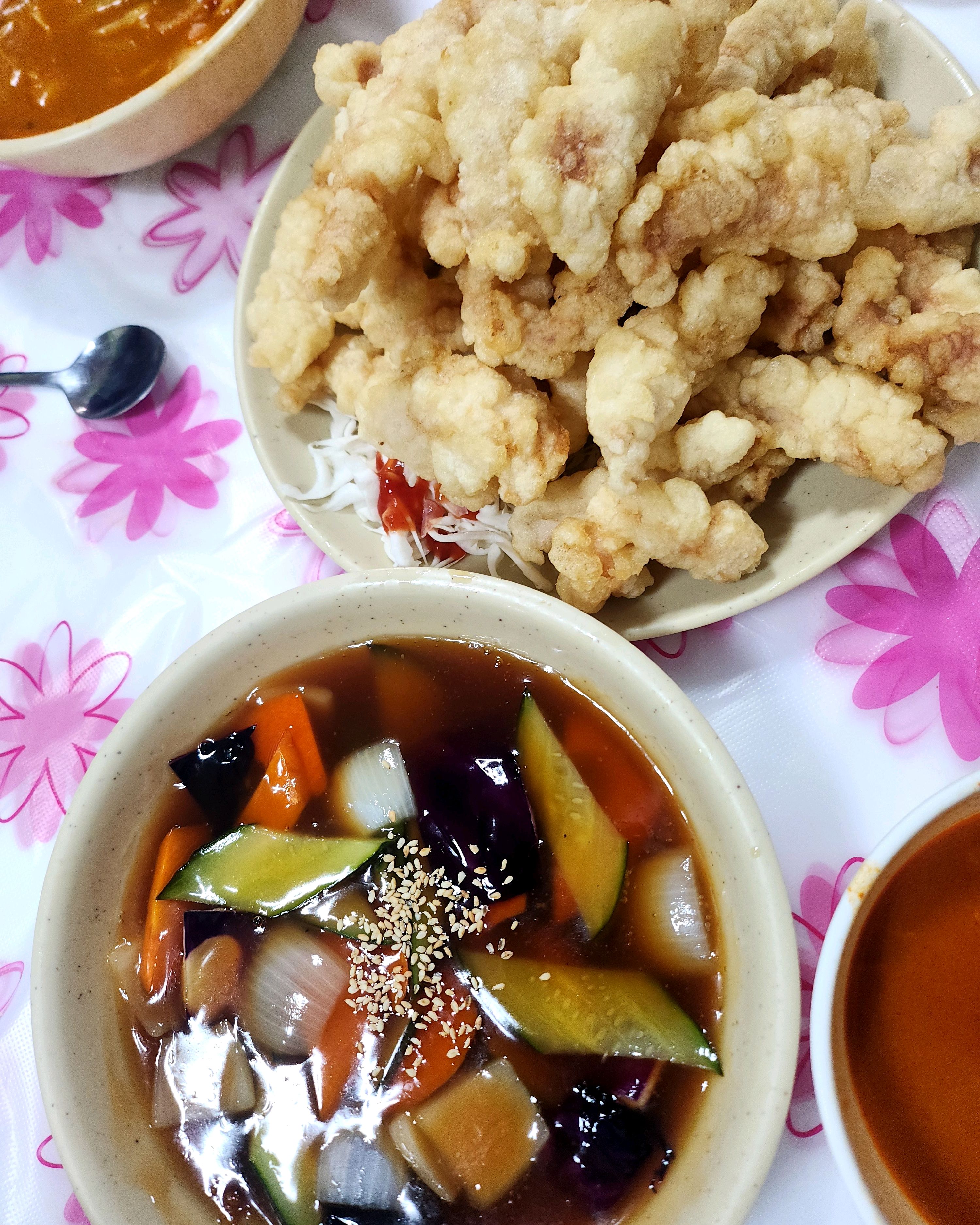 웨이팅시간이 좀 있었지만 웨이팅의자도 구비해놓으시고 일단 맛있어서 기다린게 후회되지않아요