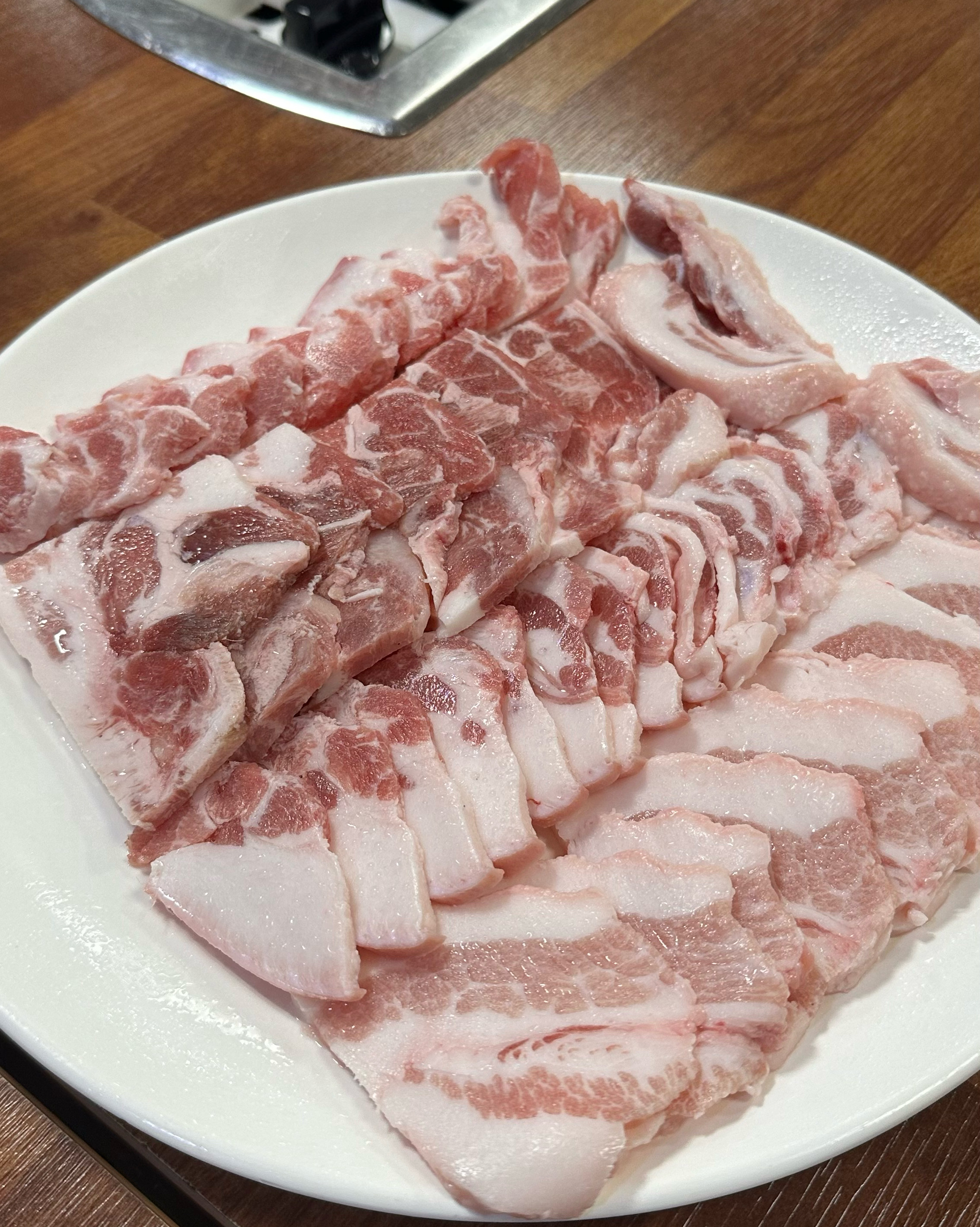 고기 양도 많고 쫄깃하니 맛있더라구요ㅎㅎ 공간이 굉장히 앤틱해서 술이 쭉쭉 들어갈 것만 같