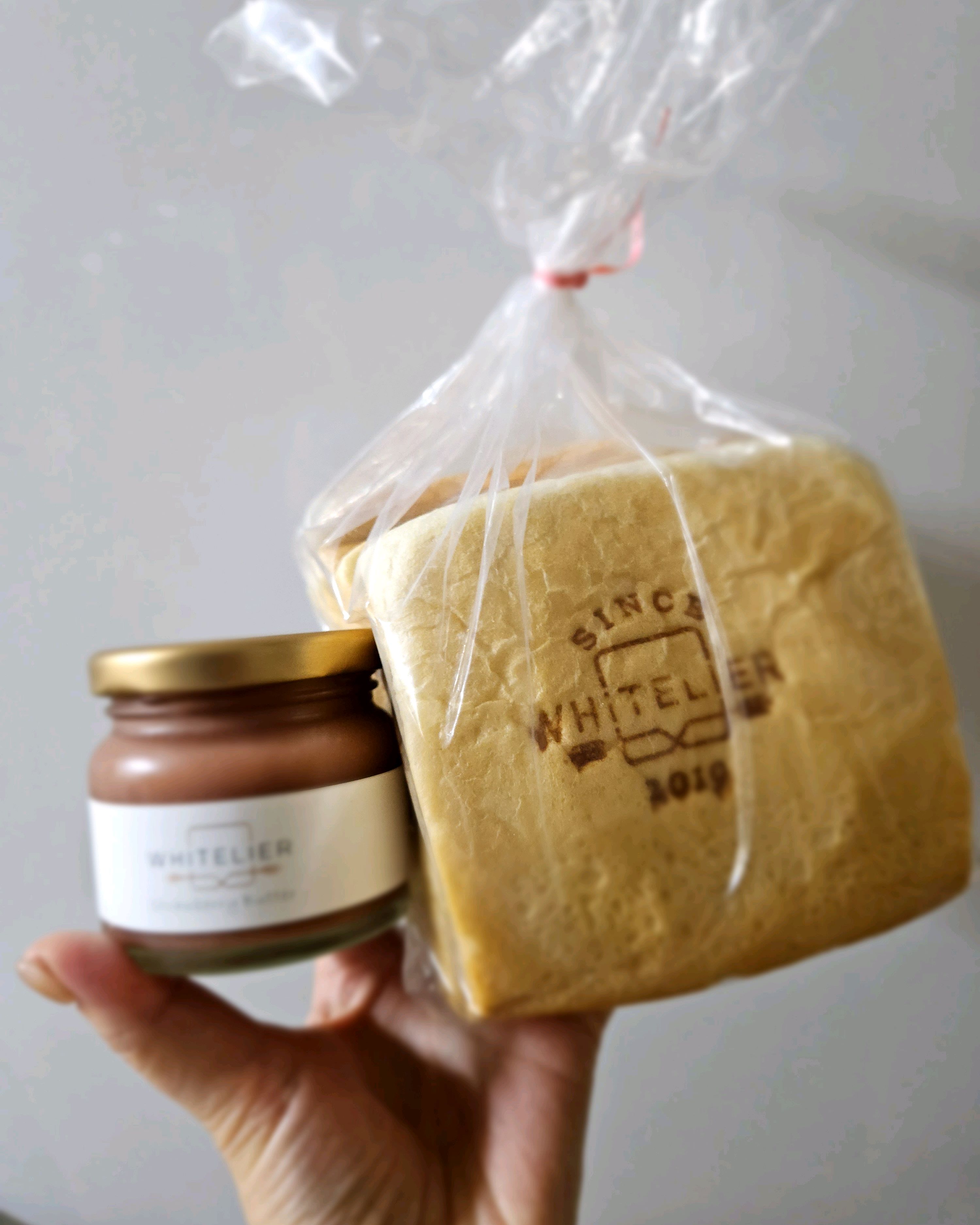 중동에 맛있는식빵파는집이 있다고해서 진작몇번가봤는데 갈때마다 줄이줄이 너~~~무길어서.