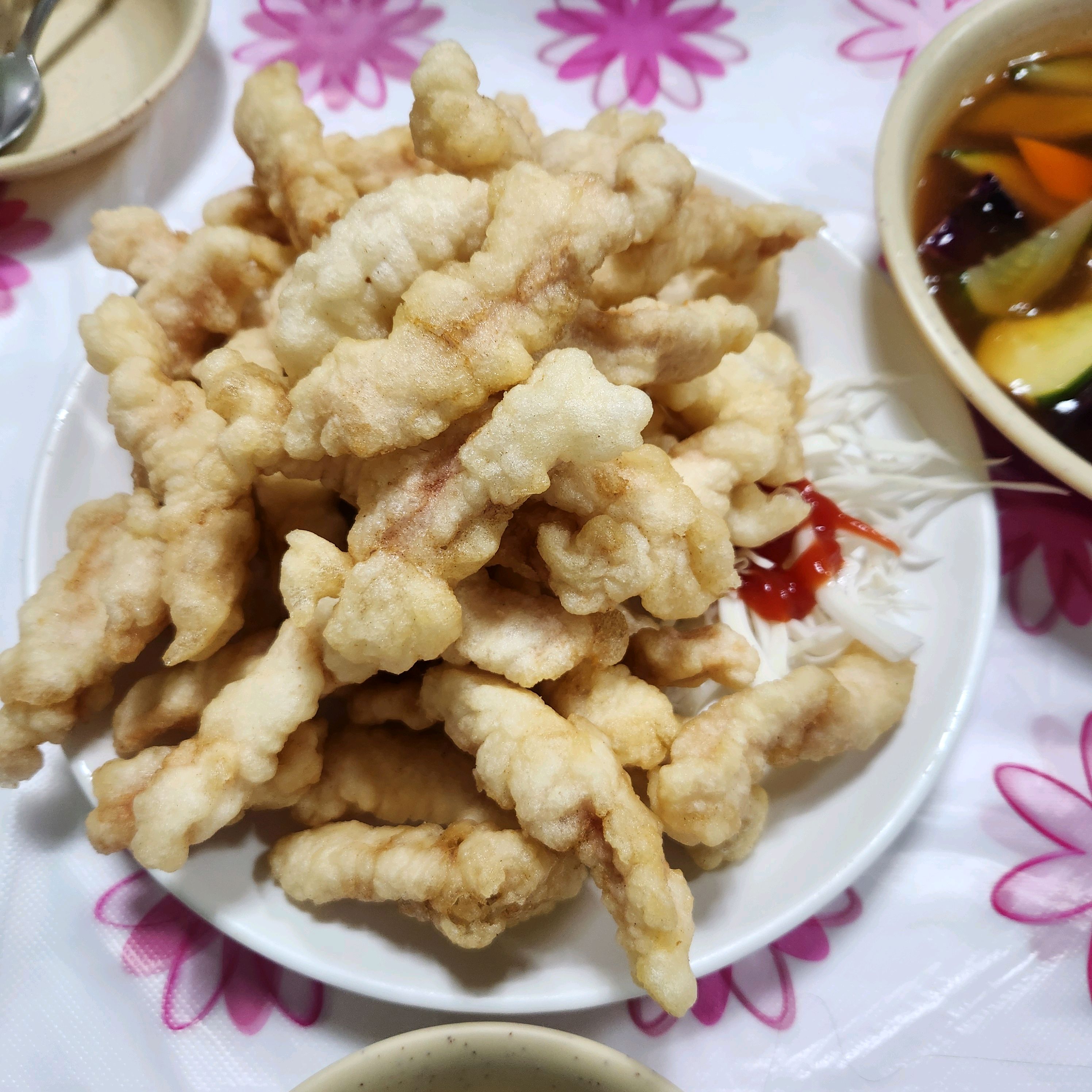 테이블도 5개뿐이고.. - 안양 맛집 복무춘