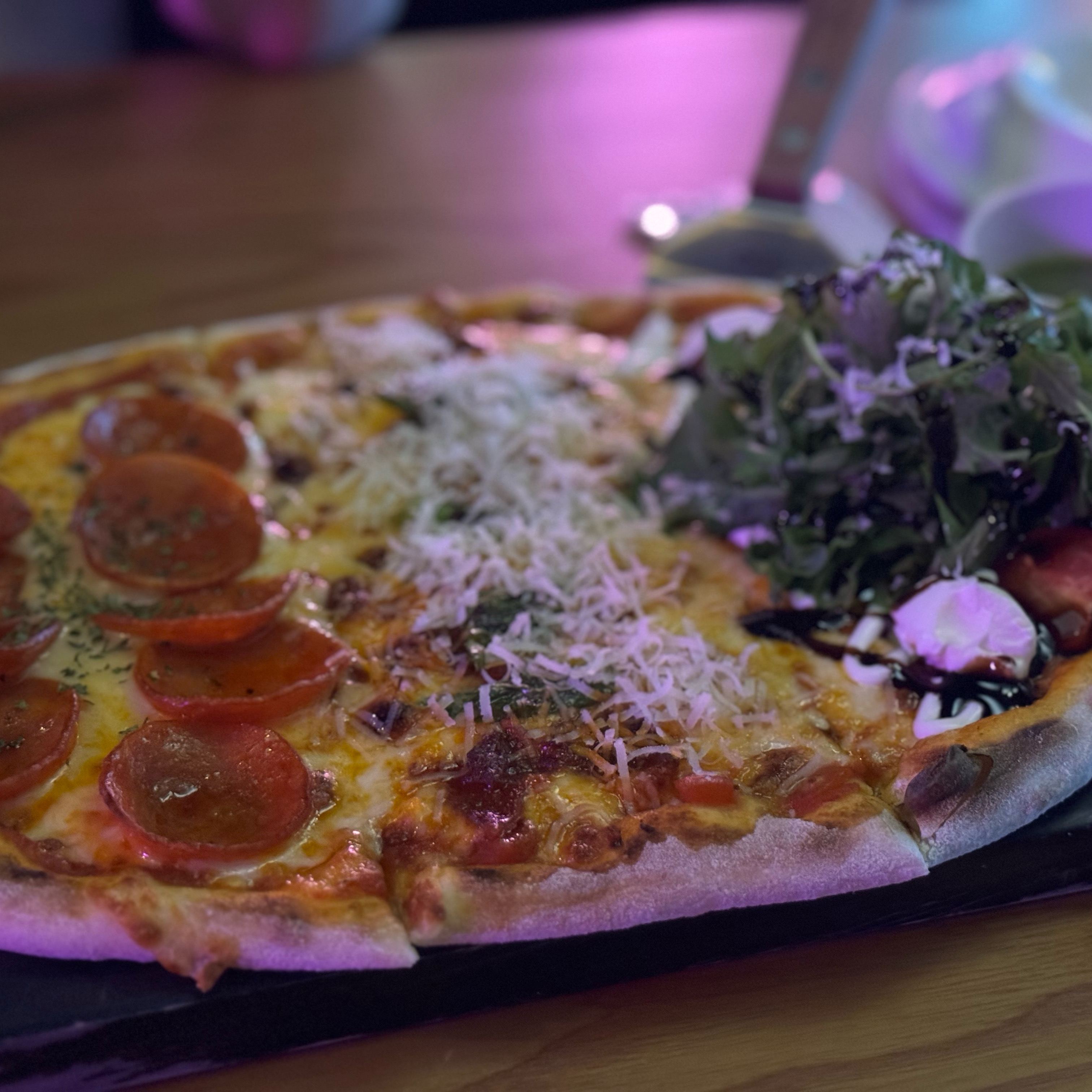 피자 맛집이라고해서 가봤는데 피자도 맛있고 스튜도 너무 맛있었어요!!! 피자 종류가 다양해