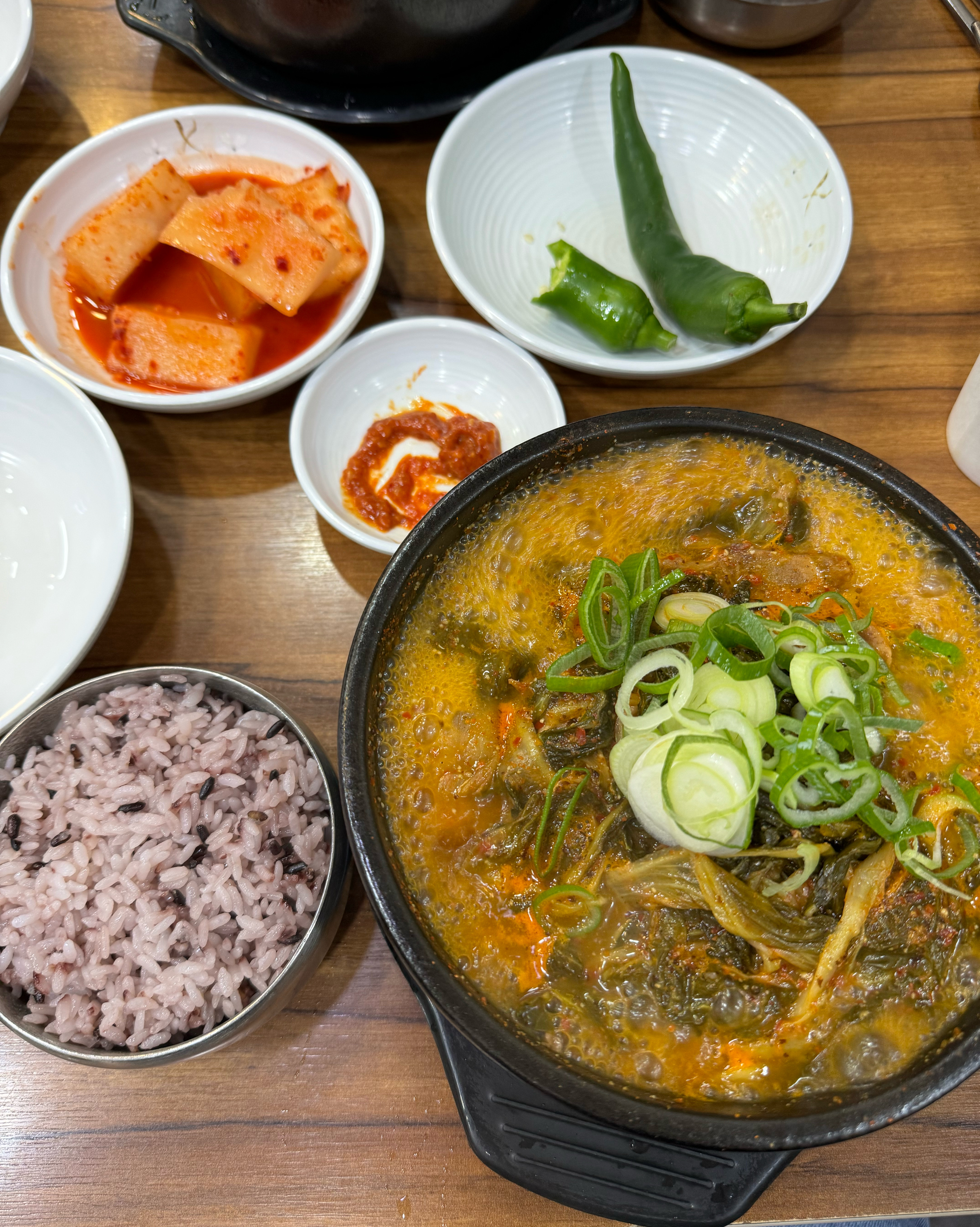 
신금호역식당 채원감자탕