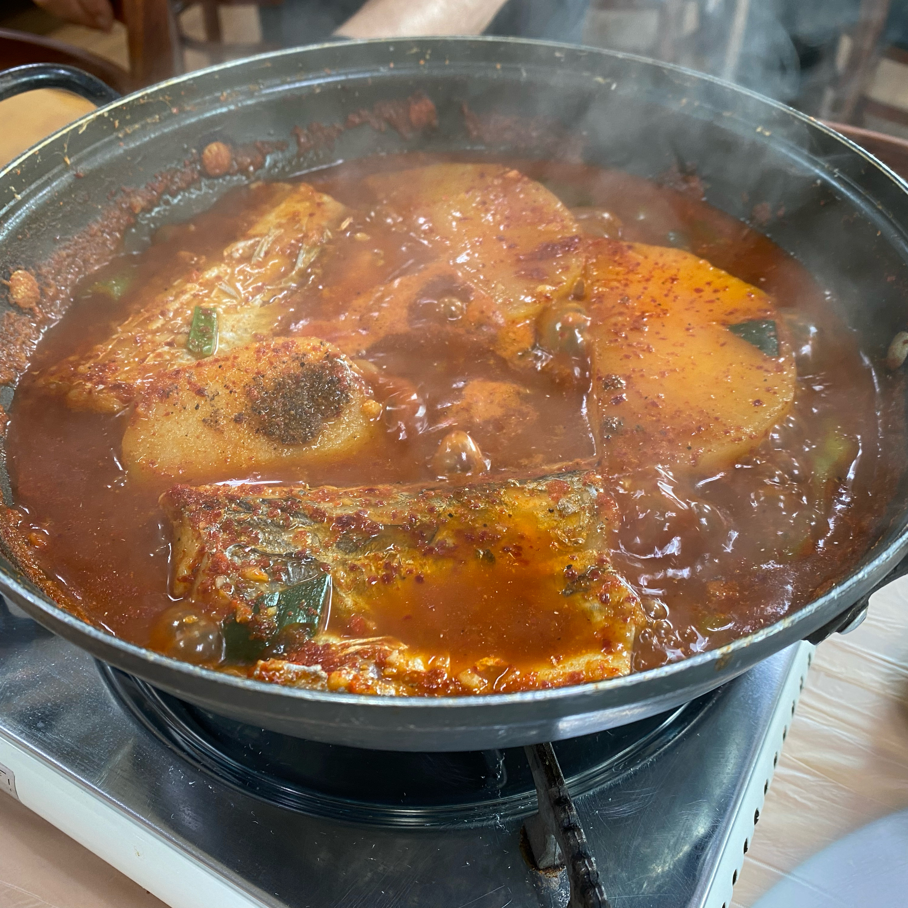 따뜻하고 먹음직스러운 갈치조림