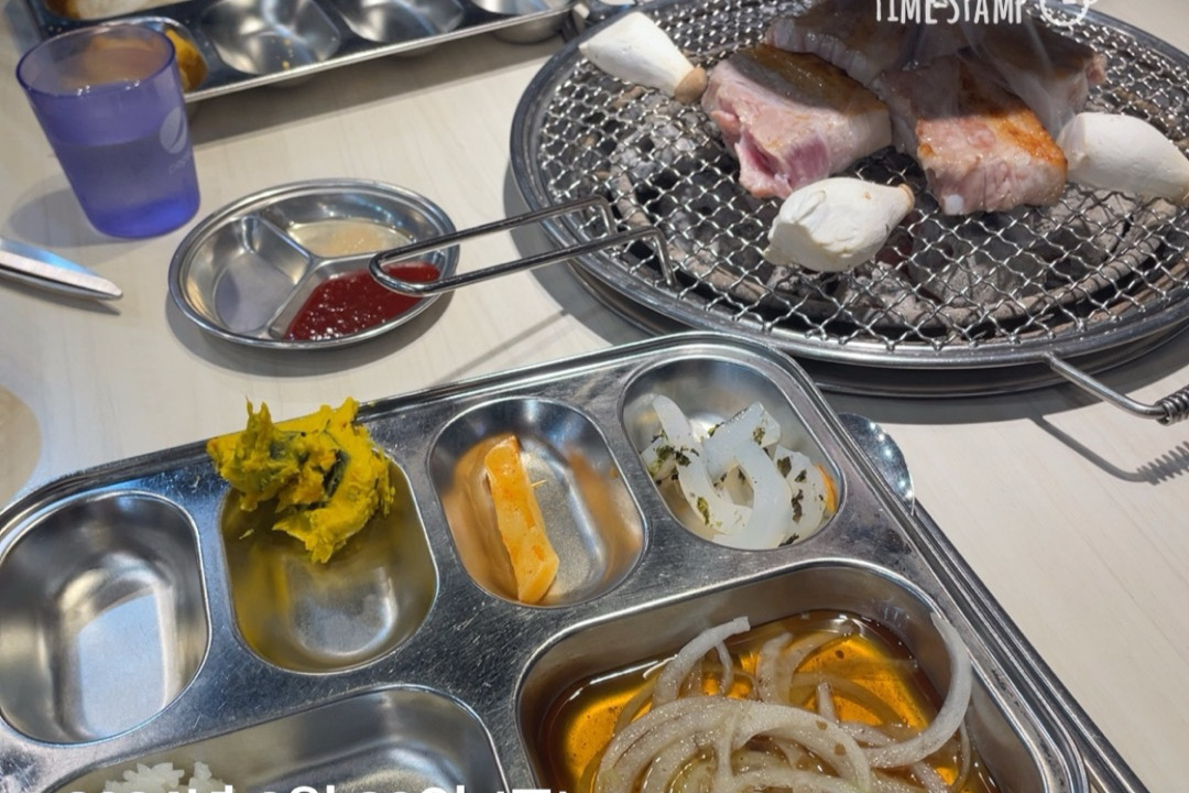 고기는 삼겹살이 제일 맛있어요 ! 다른건 간이 너무 세서 ㅎ .. - 인천 청학동 맛집 명륜진사갈비 인천연수점