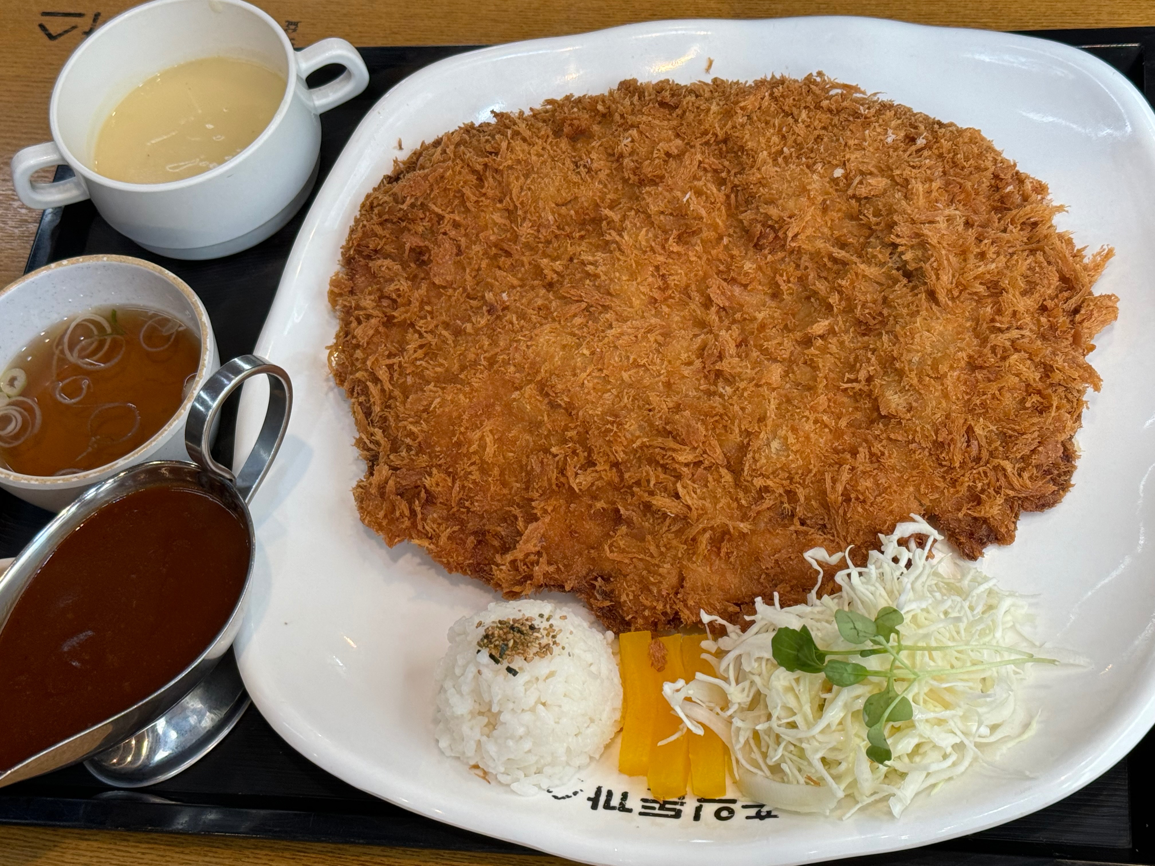 전박적으로 가성비가 좋은 거 같아요! - 포항 양덕 맛집 홍익돈까스 포항양덕점