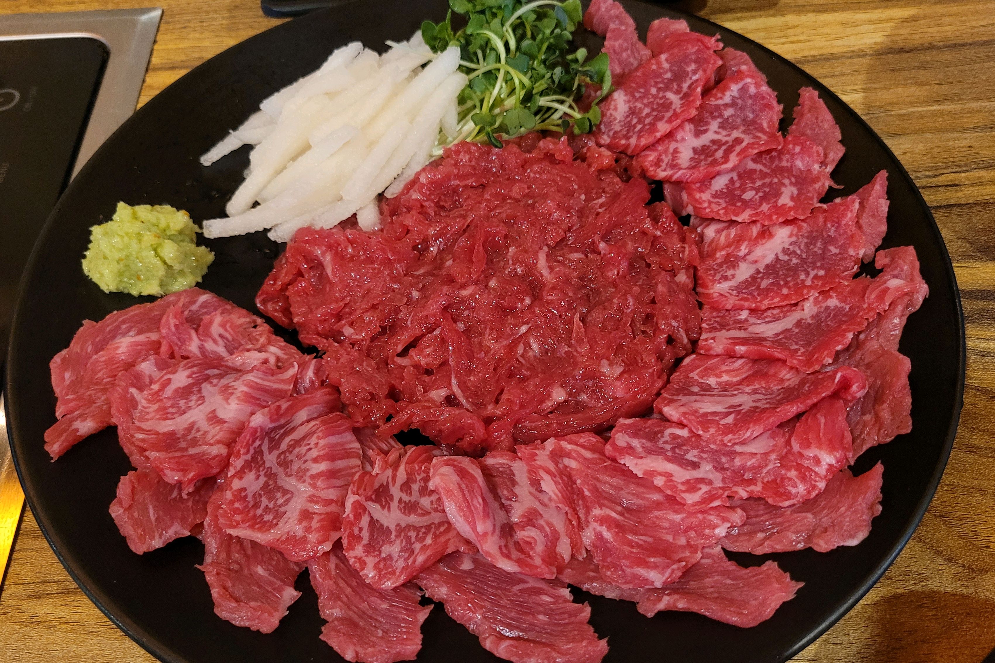 
서울시 은평구 수색동 맛집 늘품육회