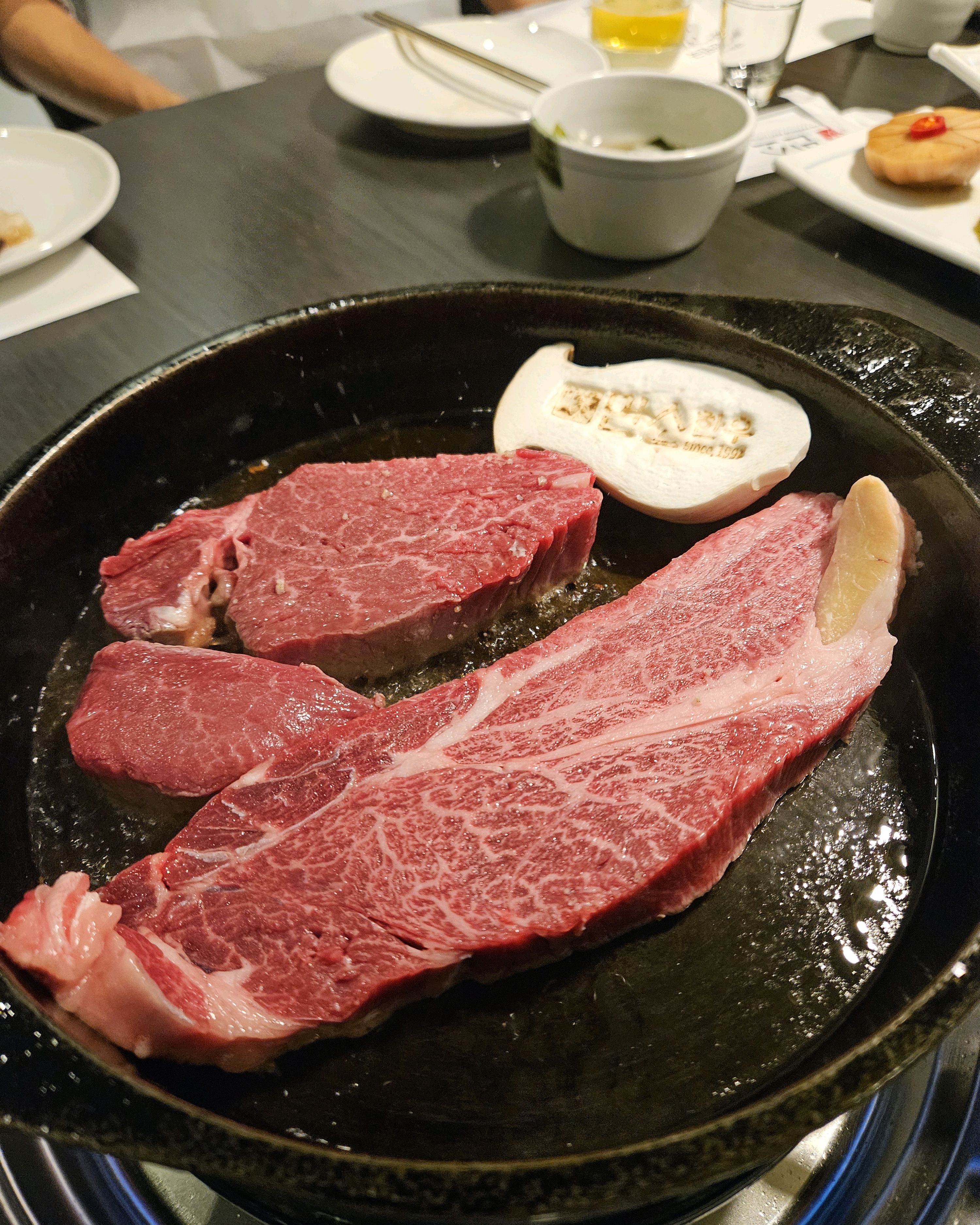 소고기가 생각날 때는 믿고 방문하는 민소한우입니다. 오늘도 맛있고 즐거운 식사 자리할 수