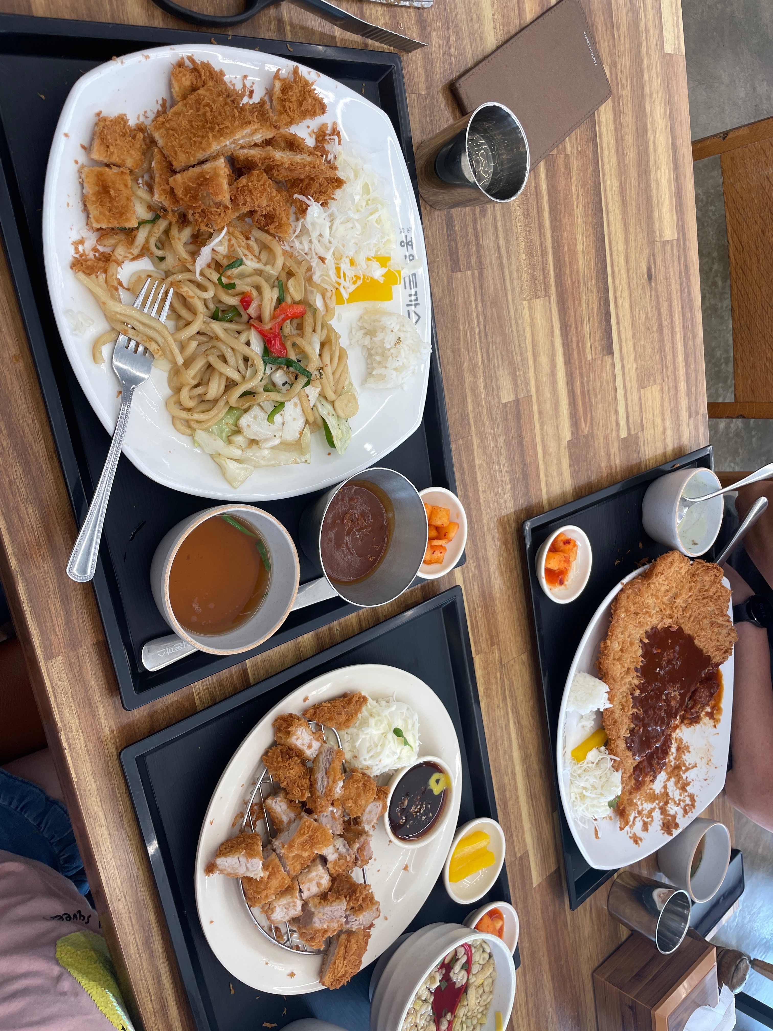 어잌후..돈까스 정말 대박 크네요!! - 화성 봉담 맛집 홍익돈까스 봉담점