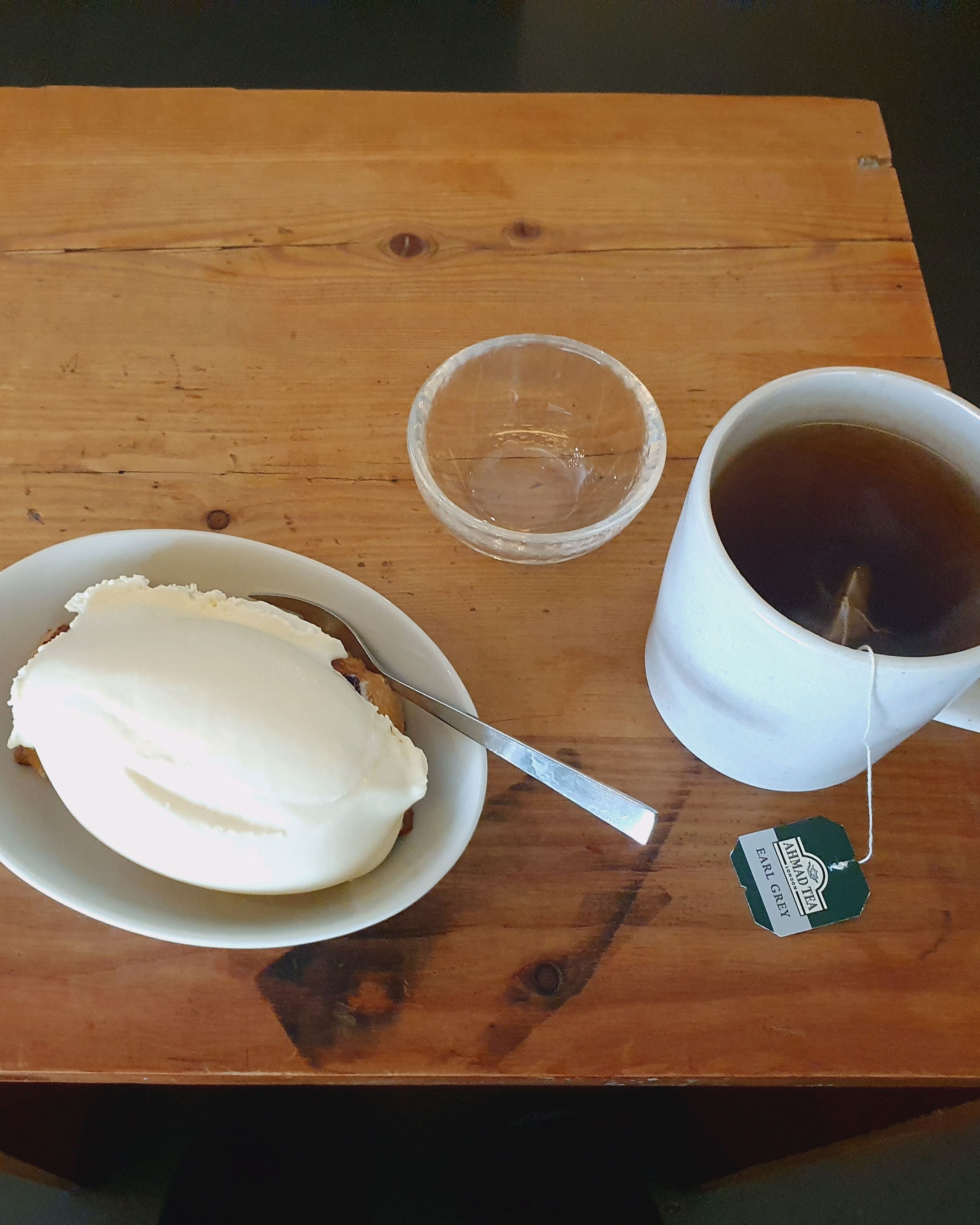 프렌치토스트로 유명한 곳이라서 방문했어요. 아이스크림 토핑을 추가했는데 아이스크림의 맛도