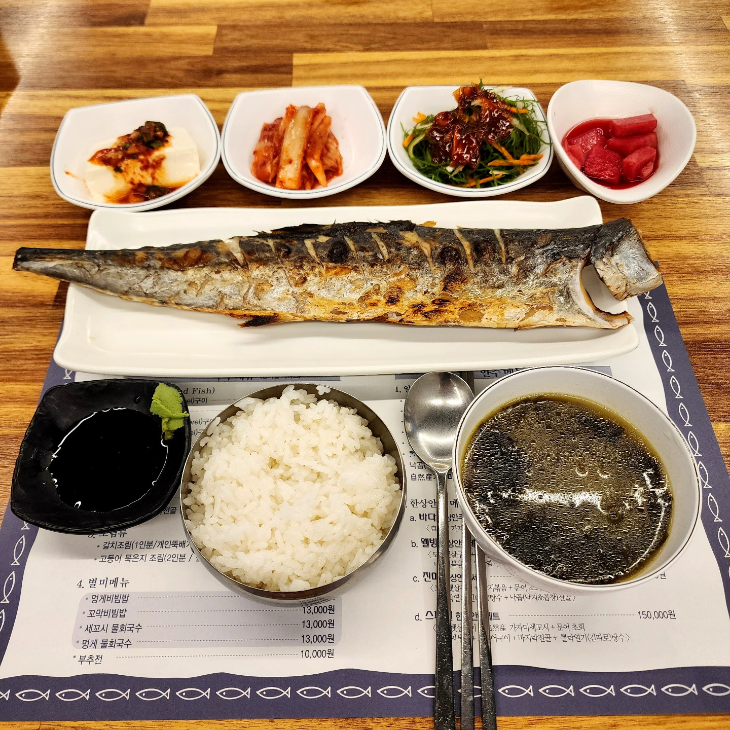 생선구이 먹고싶어서 방문햇는데, 딱 정갈하니 잘나오는거같아요! 생선도 비리지않고 퍽퍽하지않