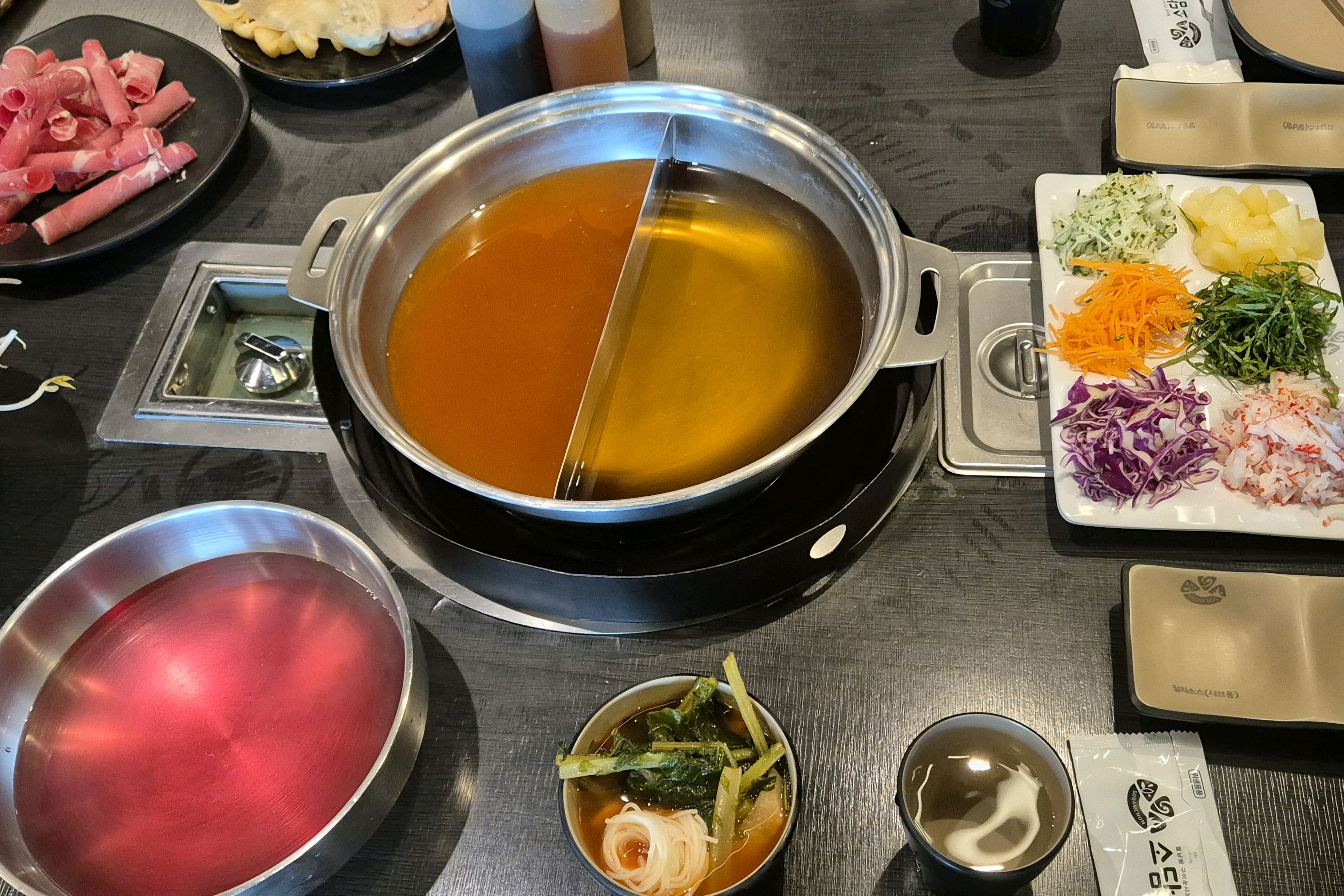 제가 애정하는 소담촌❤️ 소스가 바뀌었네요!! 이전에는 칠리,땅콩,라임,유자폰즈 이렇게 4