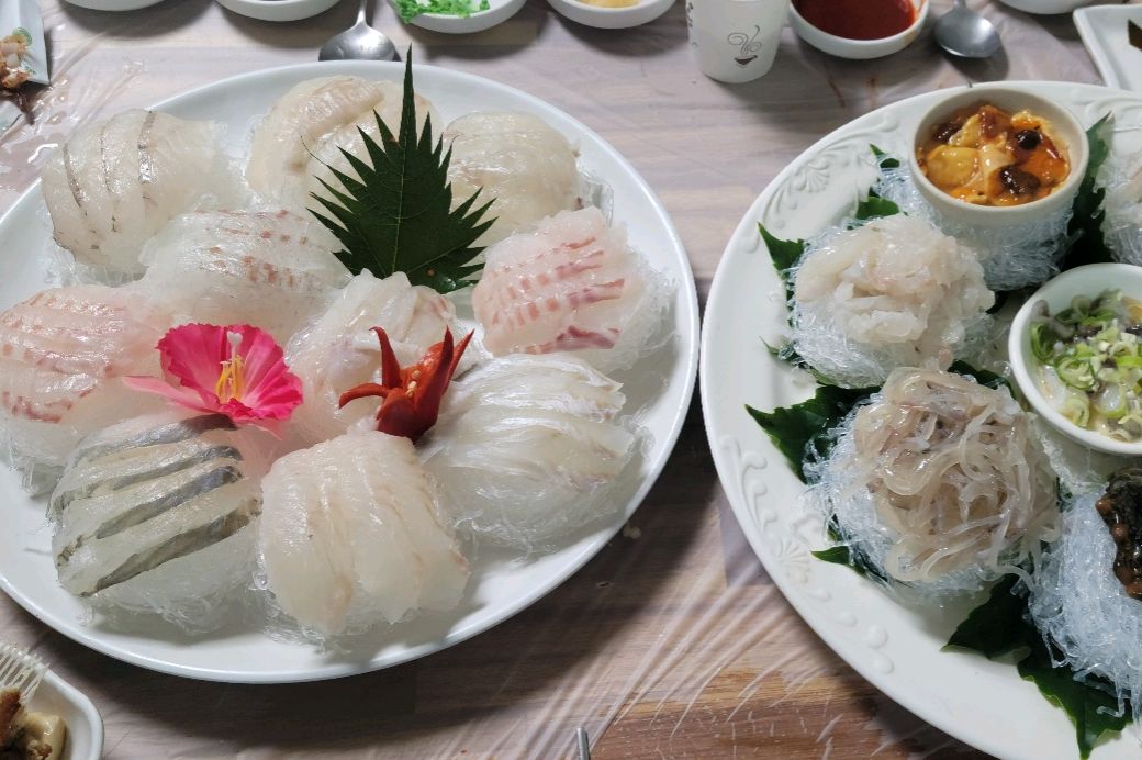 4인에 스페셜 180,000원 2세트 주문했습니다 - 삼척항 맛집 평남횟집