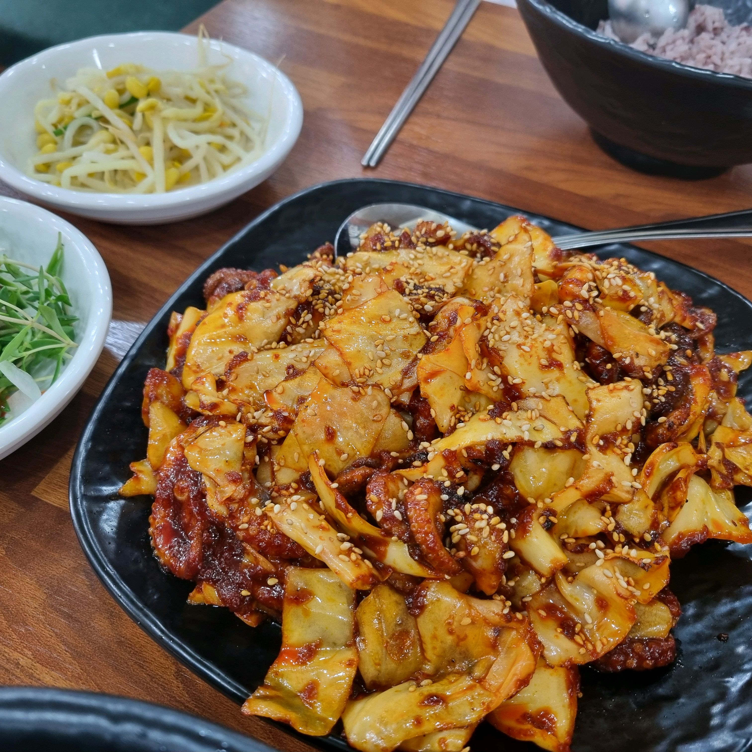 쭈꾸미가 탱글하구 양념이 맛있고 - 천호동 맛집 돗가비불쭈꾸미 천호로데오점