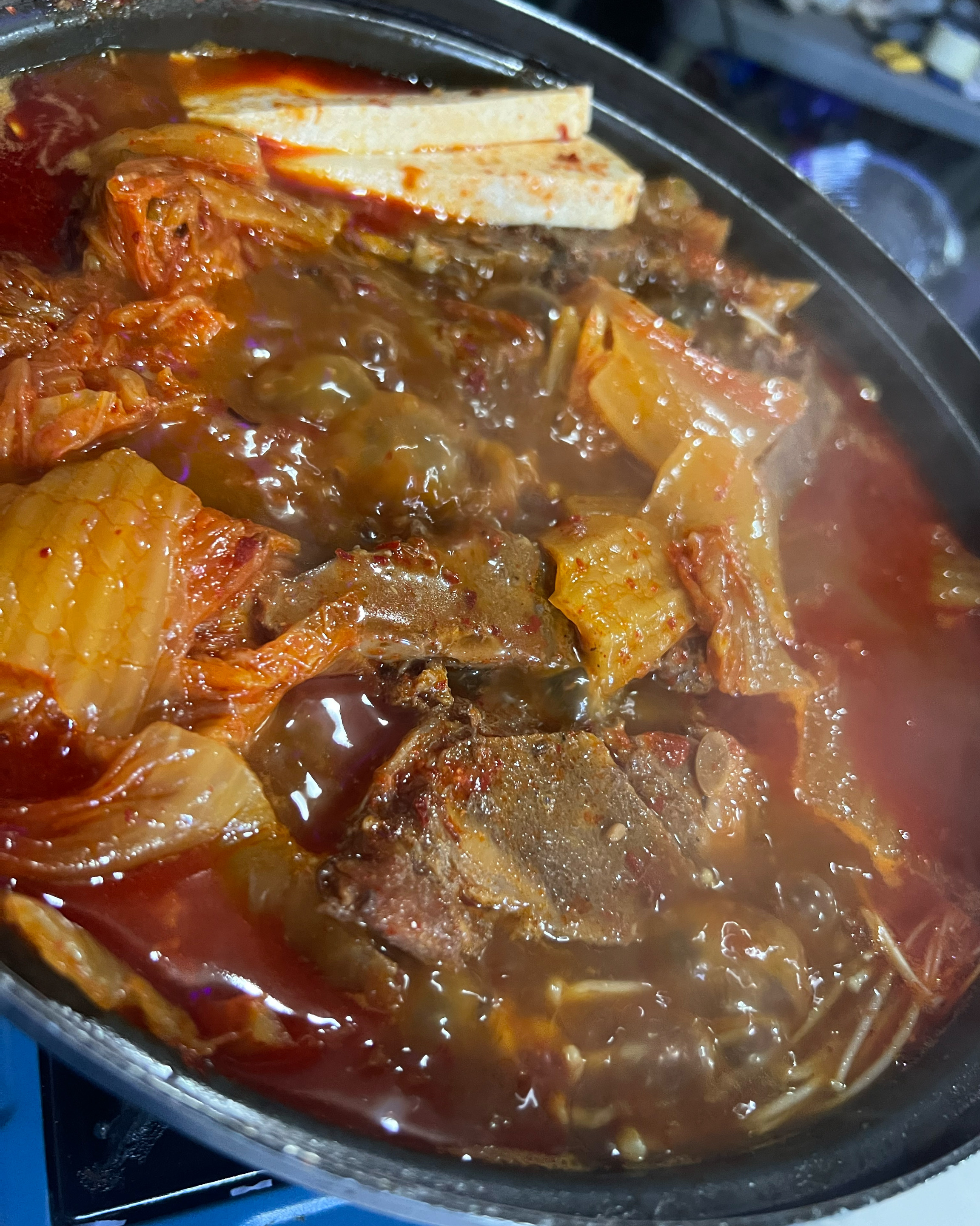 
경마공원역식당 푸짐한 김치 감자탕