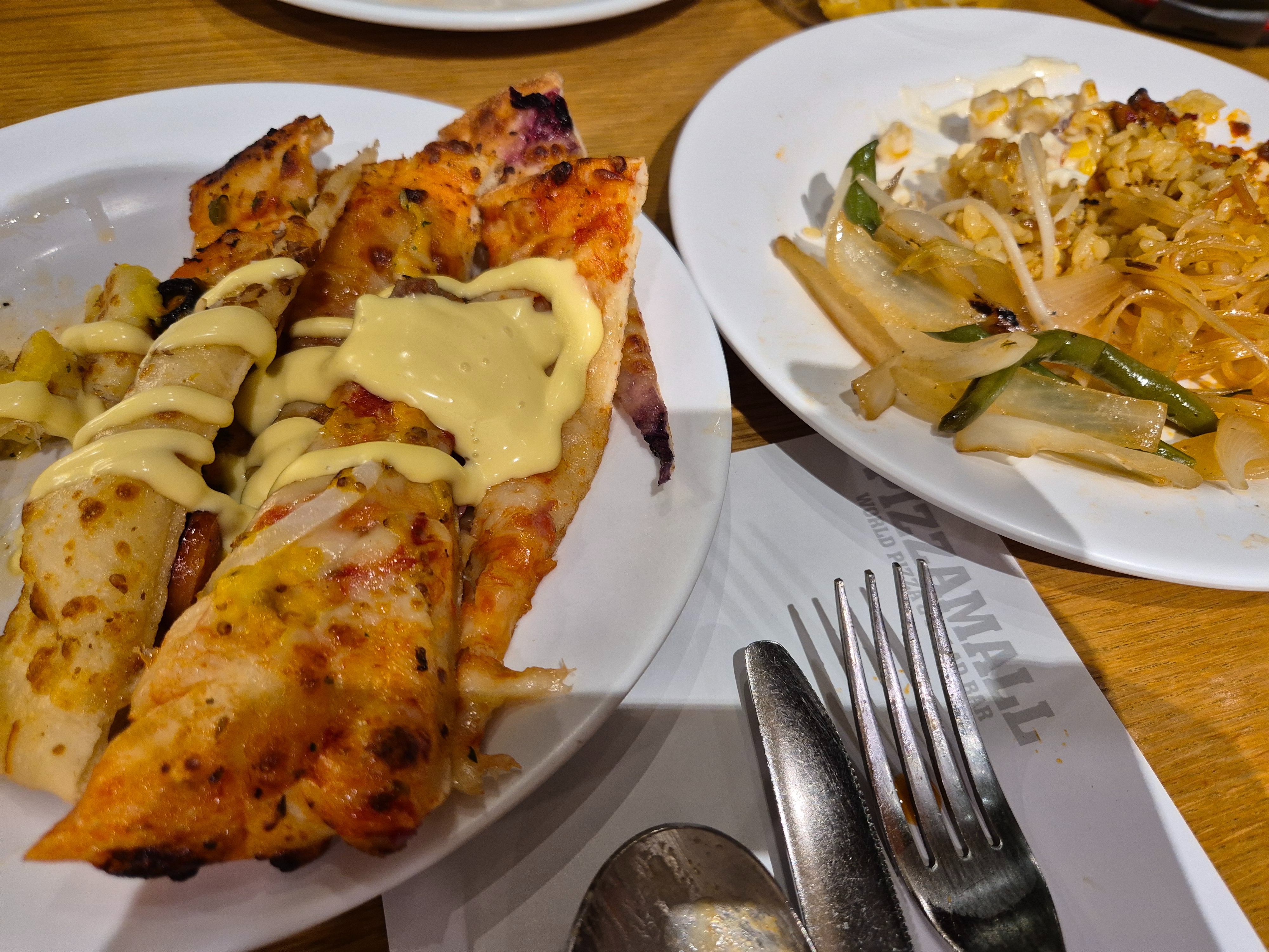 매장이 넓고 아기의자도 있어서 - 권선동 맛집 피자몰 NC수원터미널점