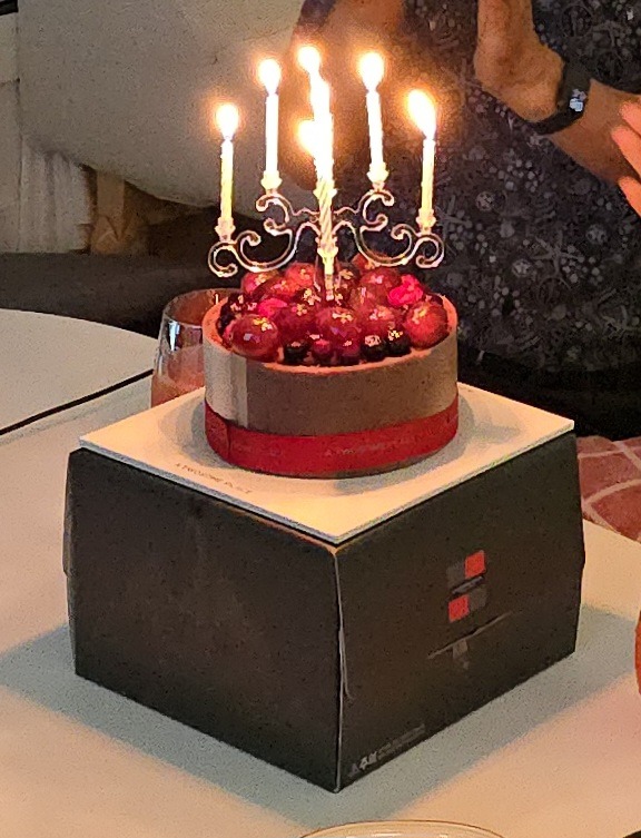 신나는 파티를 위한 - 권선동 맛집 투썸플레이스 수원아이파크시티점